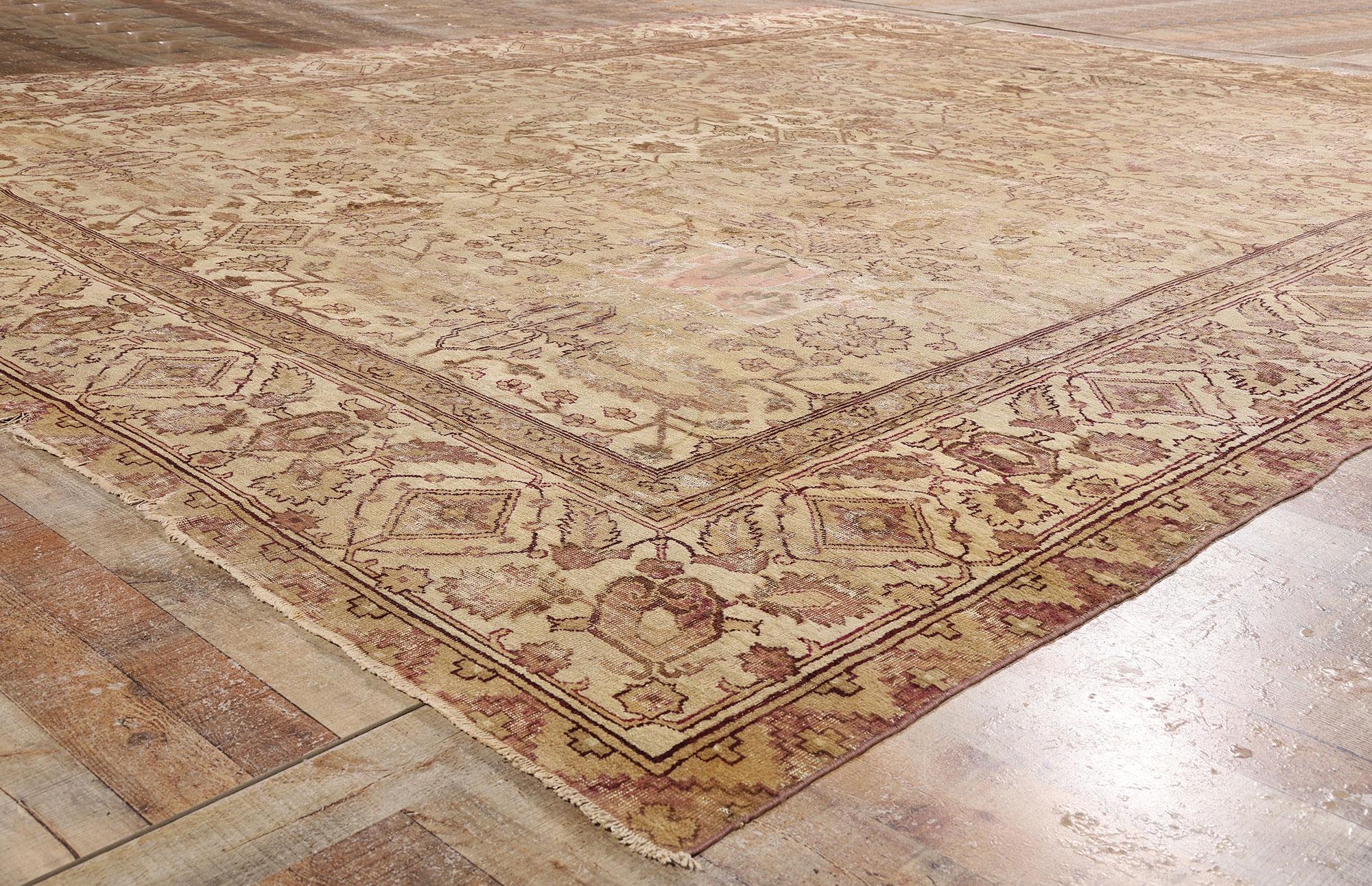 Alfombra antigua india de Agra de finales del siglo XIX, de estilo tradicional en venta 3