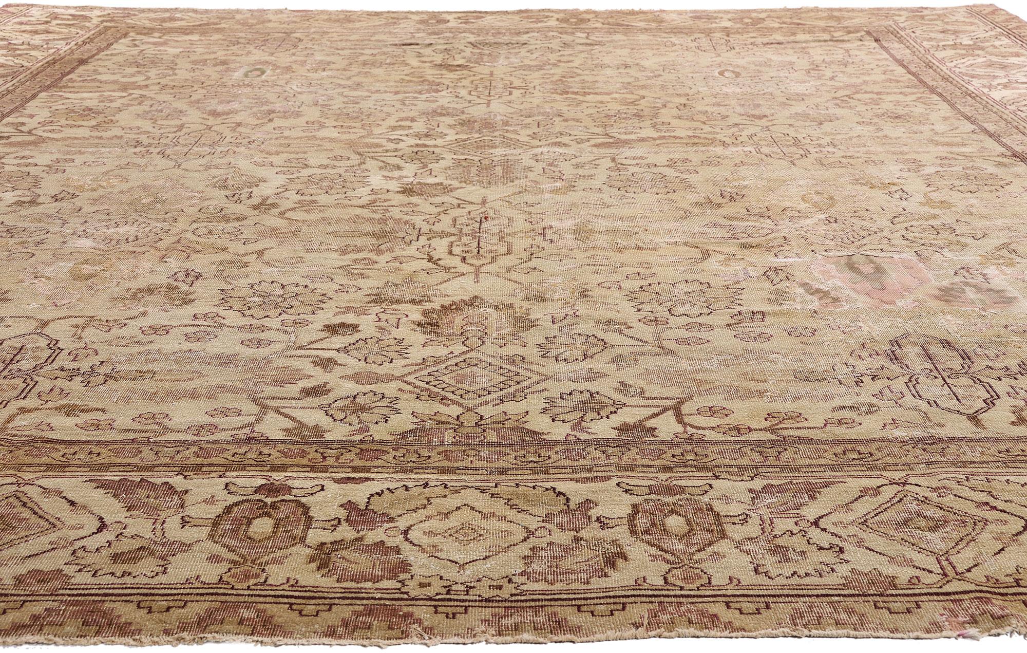 Alfombra antigua india de Agra de finales del siglo XIX, de estilo tradicional Movimiento estético en venta