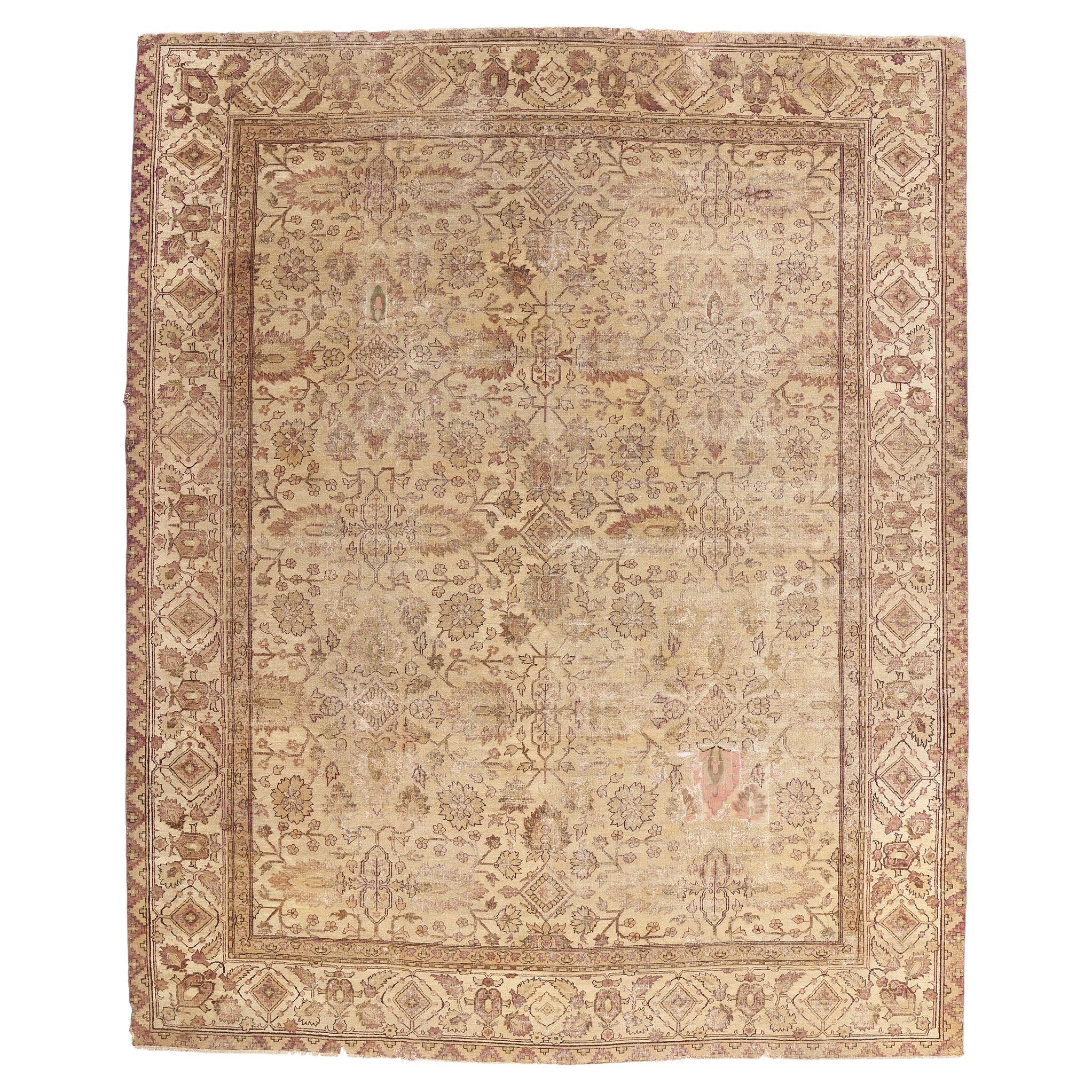 Antiker indischer Agra-Teppich des späten 19. Jahrhunderts mit traditionellem Stil