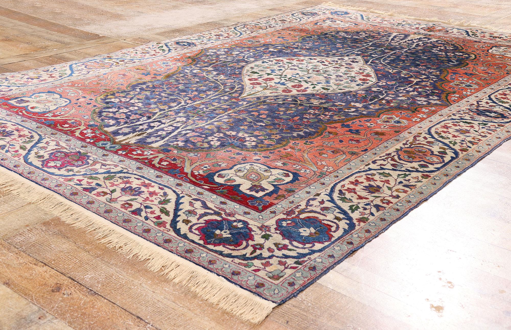 Late 19th Century Antique Indian Agra Rug with Traditional Style For Sale 3