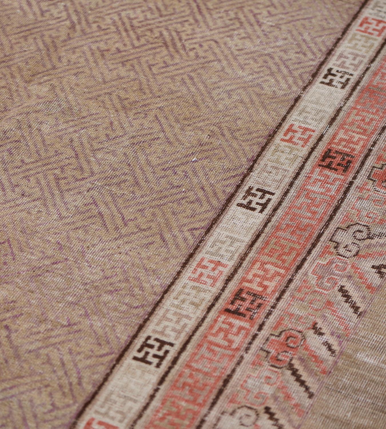 Finales del siglo XIX, alfombra antigua Khotan en Bueno estado para la venta en West Hollywood, CA