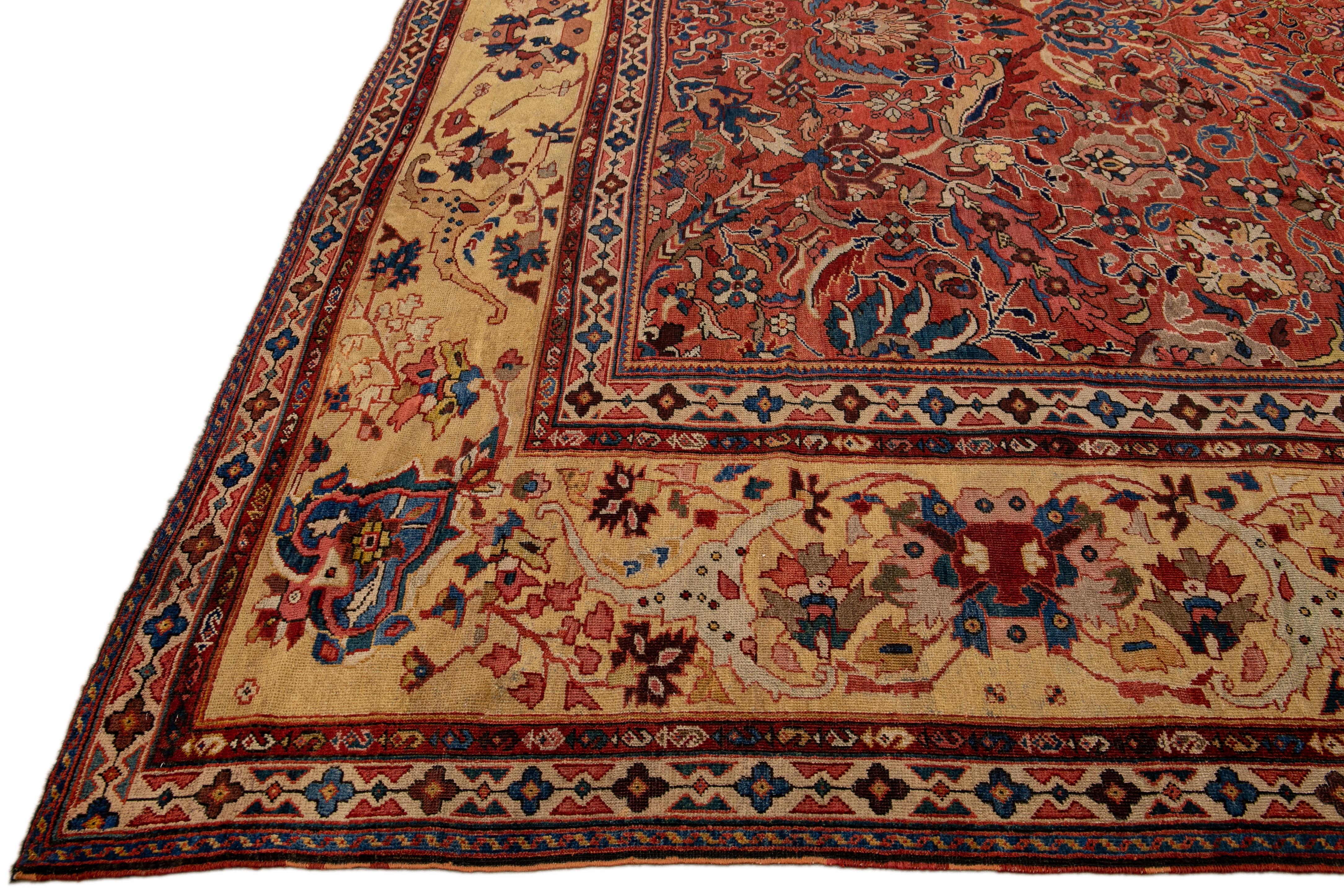 Noué à la main Fin du 19e siècle Antiquités Mahal Tapis de laine surdimensionné fait à la main et à motifs floraux rouille en vente