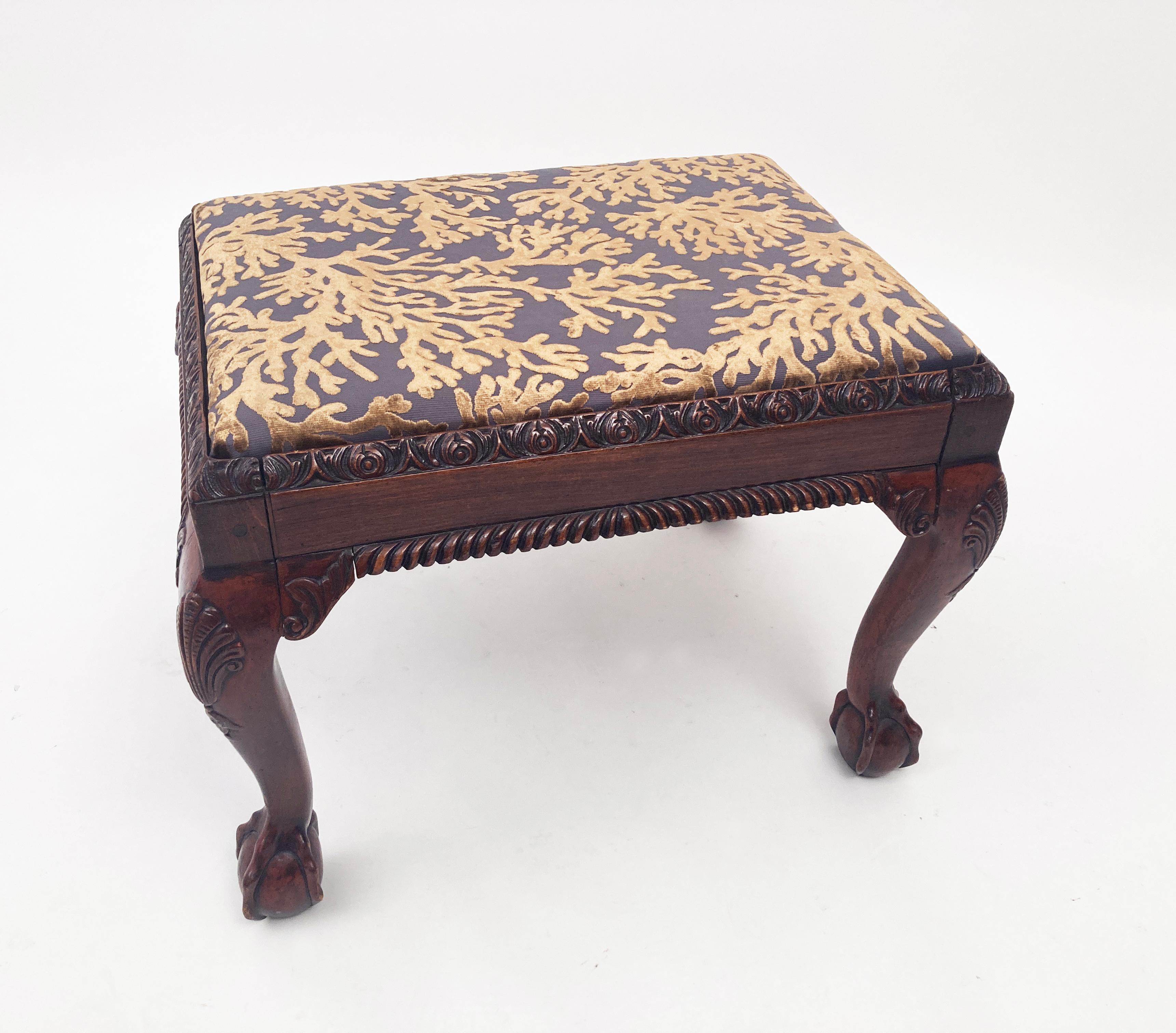 English Late 19th Century Antique Mahogany Chippendale Upholstered Bench For Sale