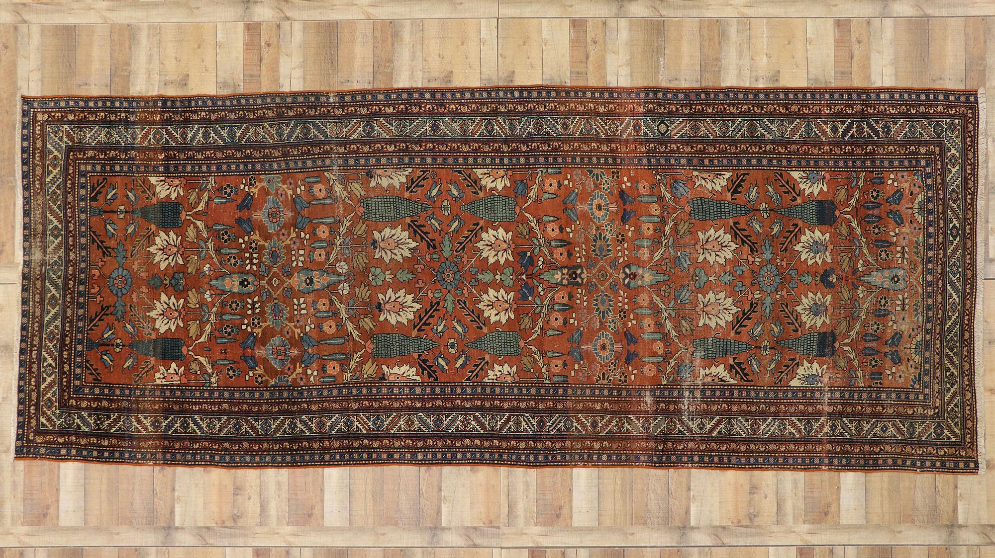 Late 19th Century Antique Persian Bakshaish Gallery Rug with Arts & Crafts Style For Sale 3