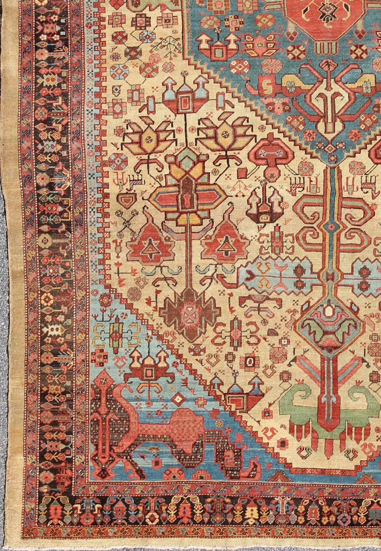 A rare 3rd quarter 19th century antique Persian Bakshaish rug with Medallion design, rug 17-0301, country of origin / type: Iran / Bakshaish, circa 1870.

This spectacular antique Persian Bakshaish carpet displays a diamond shape  central medallion