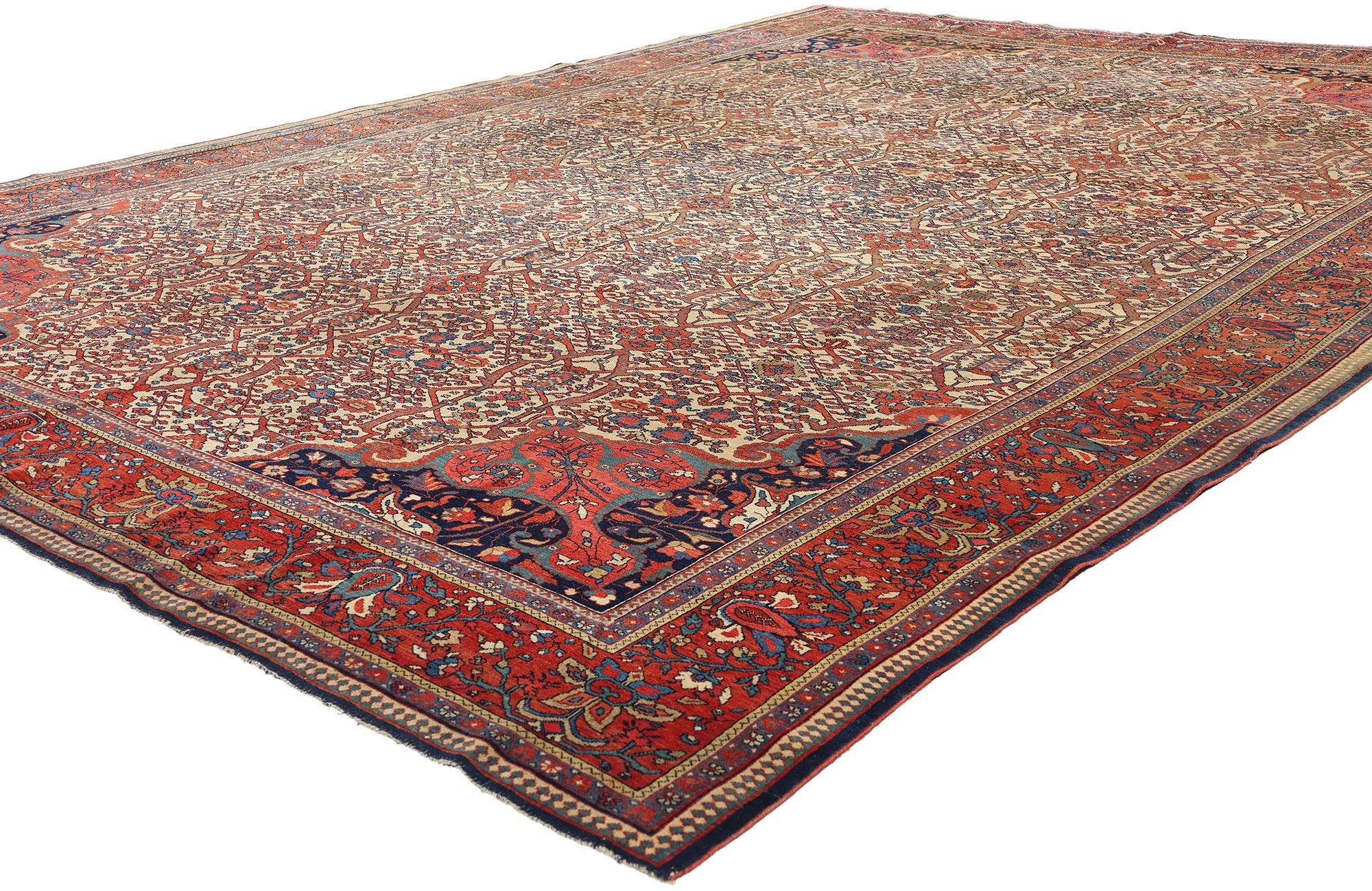 74980 Tappeto Farahan persiano antico della fine del XIX secolo, 08'08 x 11'04. Questo antico tappeto persiano Farahan del tardo XIX secolo, annodato a mano in lana, è un'affascinante testimonianza dell'abilità artistica e artigianale dei tessitori