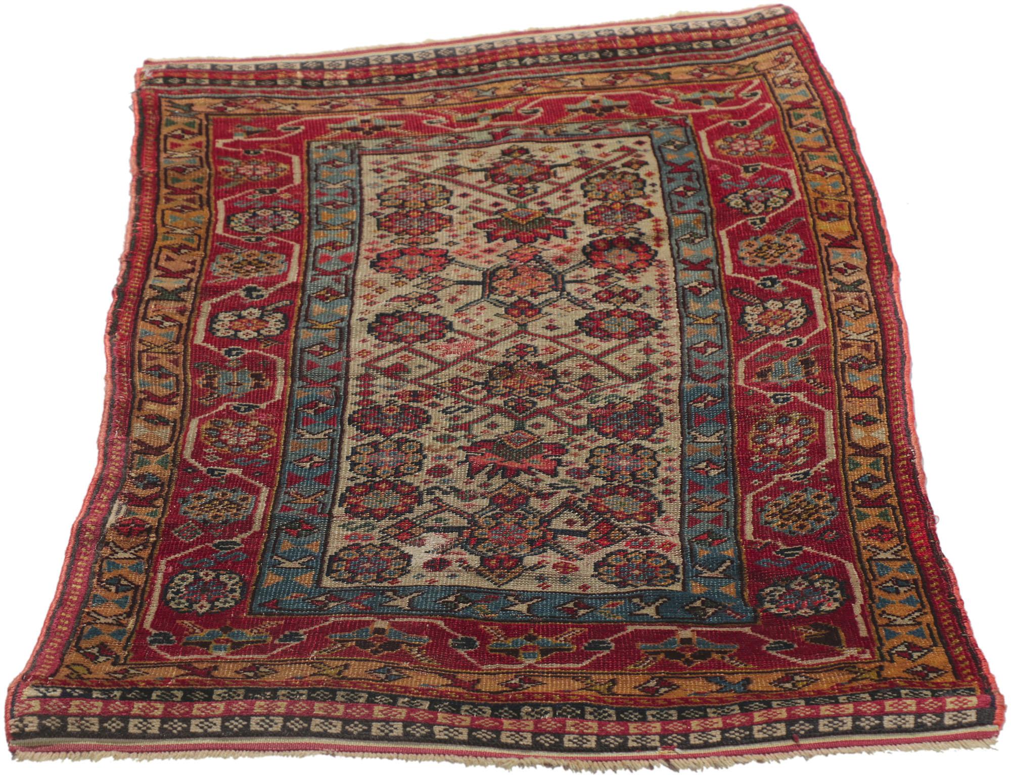 Tribal Late 19th Century Antique Persian Gashghaie Rug For Sale