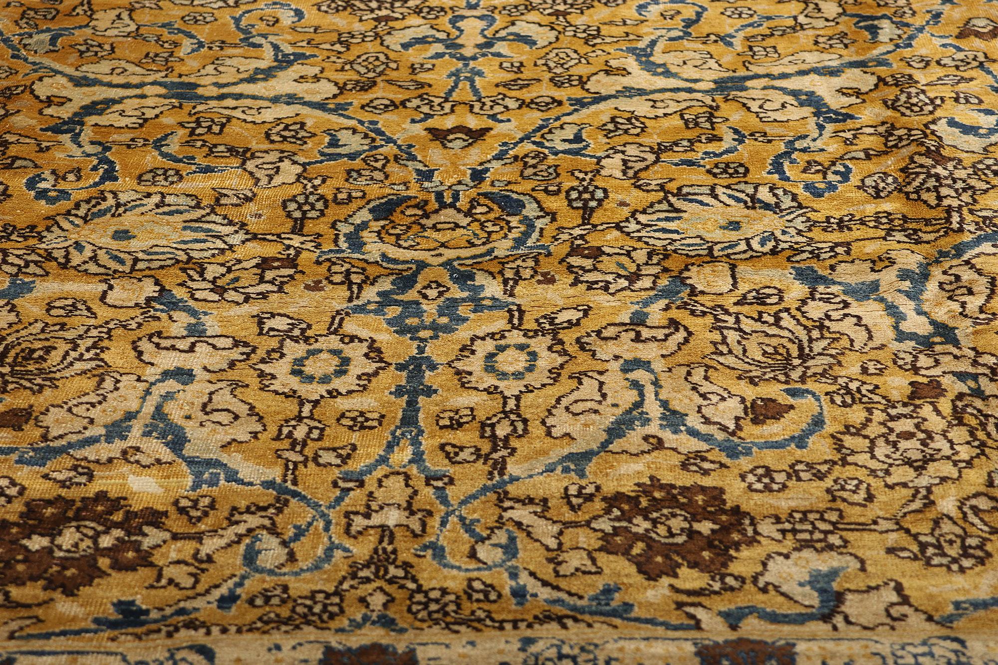 Late 19th Century Antique Persian Kerman Carpet with Traditional Style In Good Condition For Sale In Dallas, TX