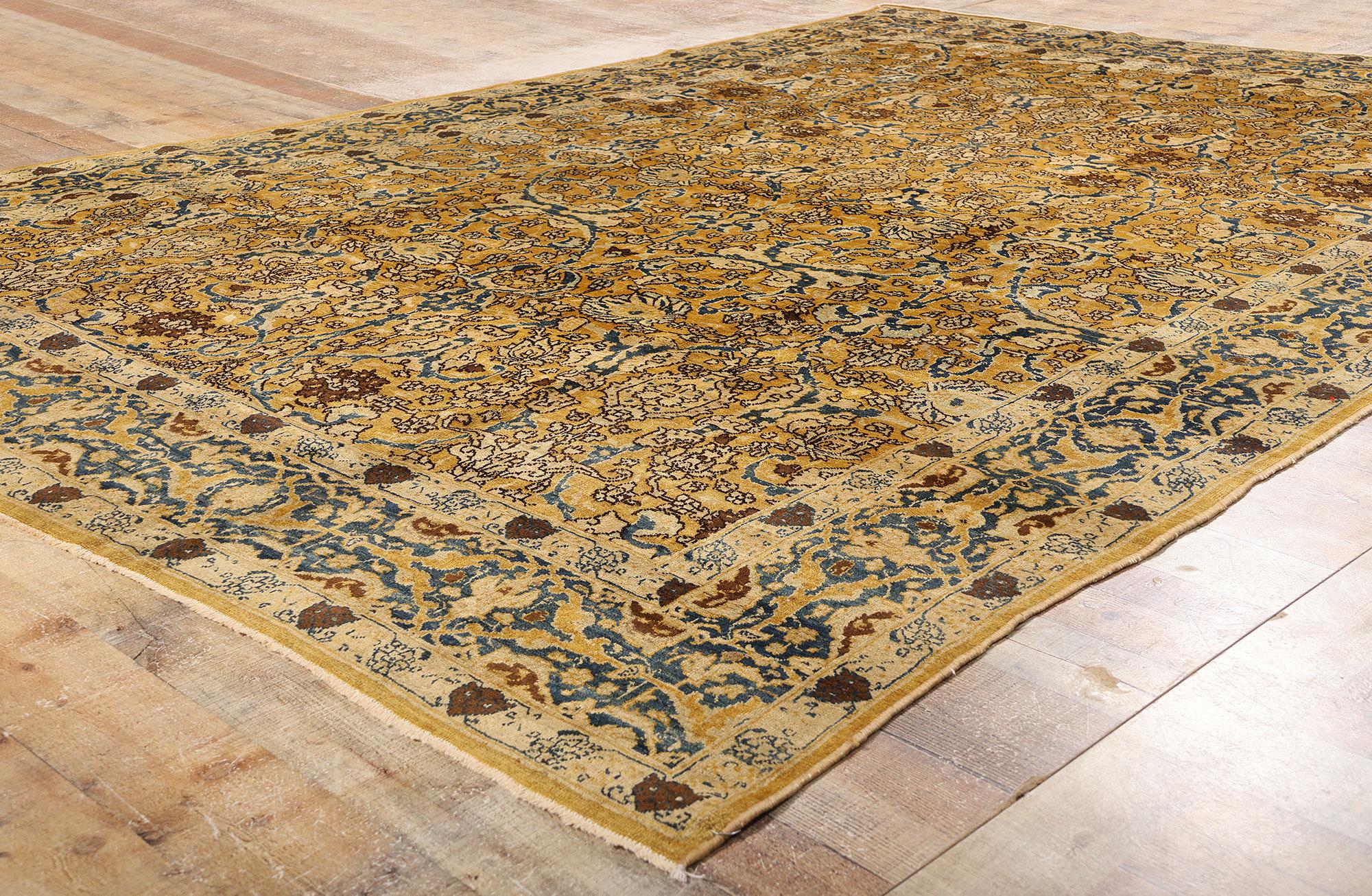 Late 19th Century Antique Persian Kerman Carpet with Traditional Style For Sale 2