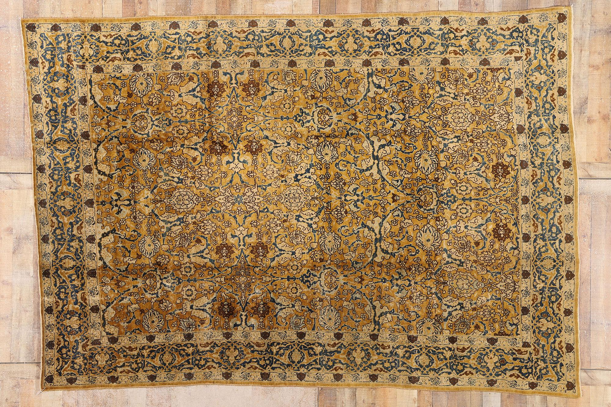 Late 19th Century Antique Persian Kerman Carpet with Traditional Style For Sale 3