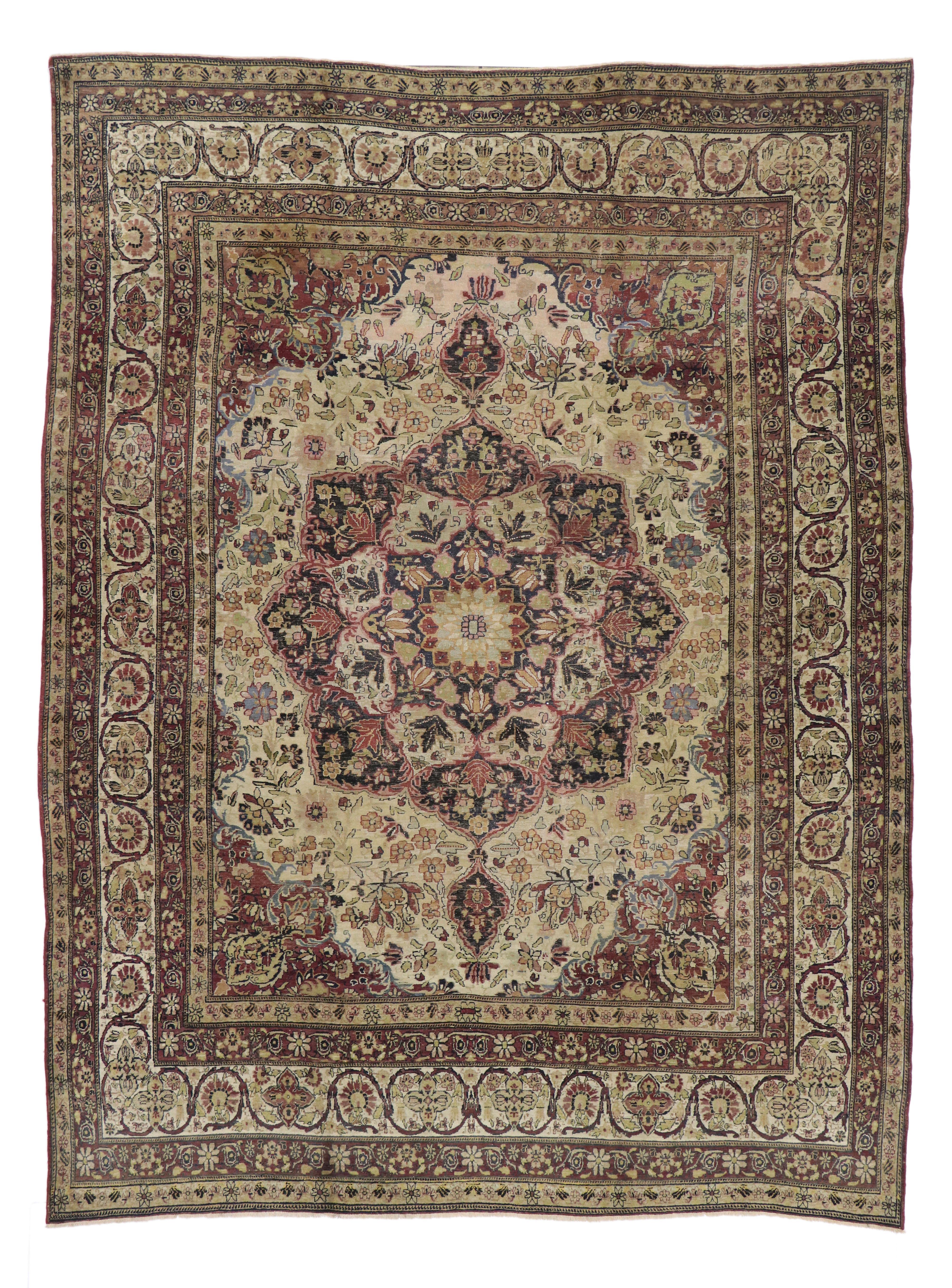72920 Late 19th Century Antique Persian Kermanshah Area Rug 07'11 x 10'05. This late 19th century Kermanshah rug features a grand scale center medallion with complementary spandrels in an overall floral design. A vast field of an extraordinarily