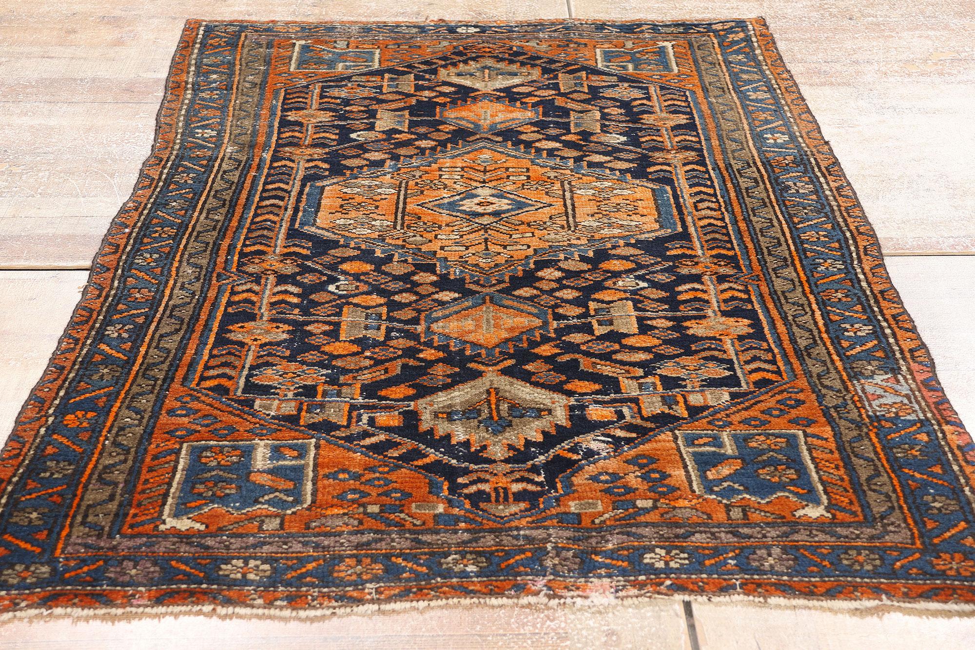 Late 19th Century Antique Persian Malayer Carpet with Traditional Style For Sale 4