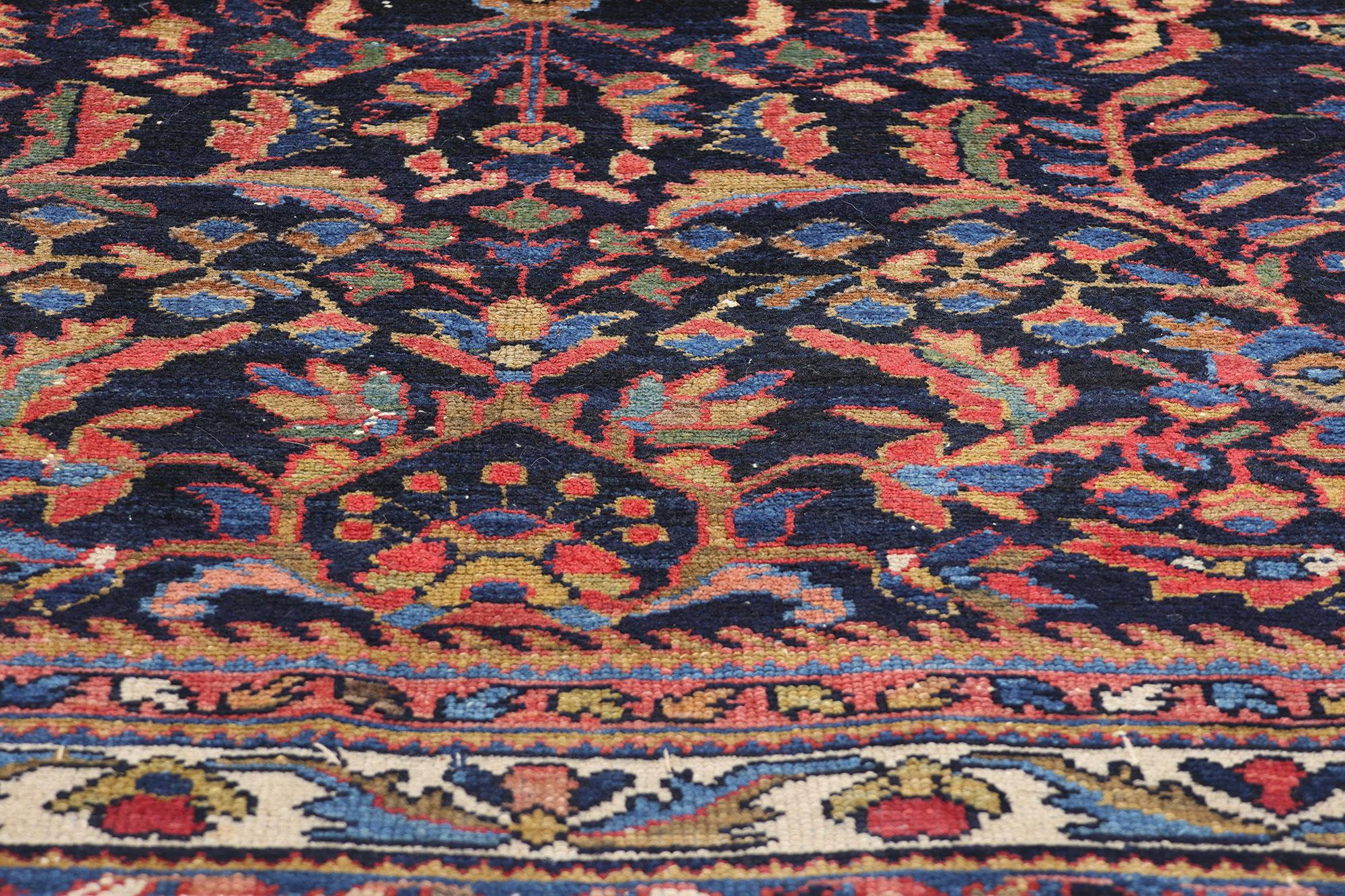 Late 19th Century Antique Persian Malayer Carpet with Traditional Style For Sale 3