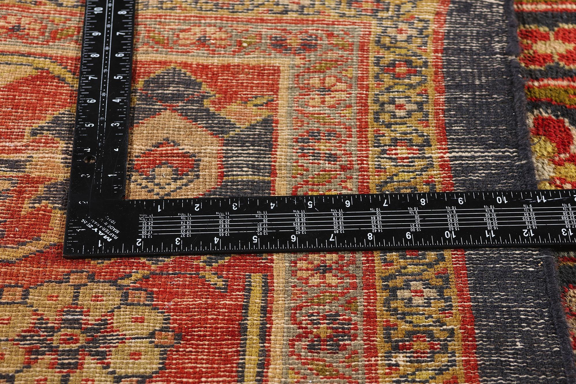 Antiker persischer Sultanabad-Teppich aus dem späten 19. Jahrhundert (Wolle) im Angebot