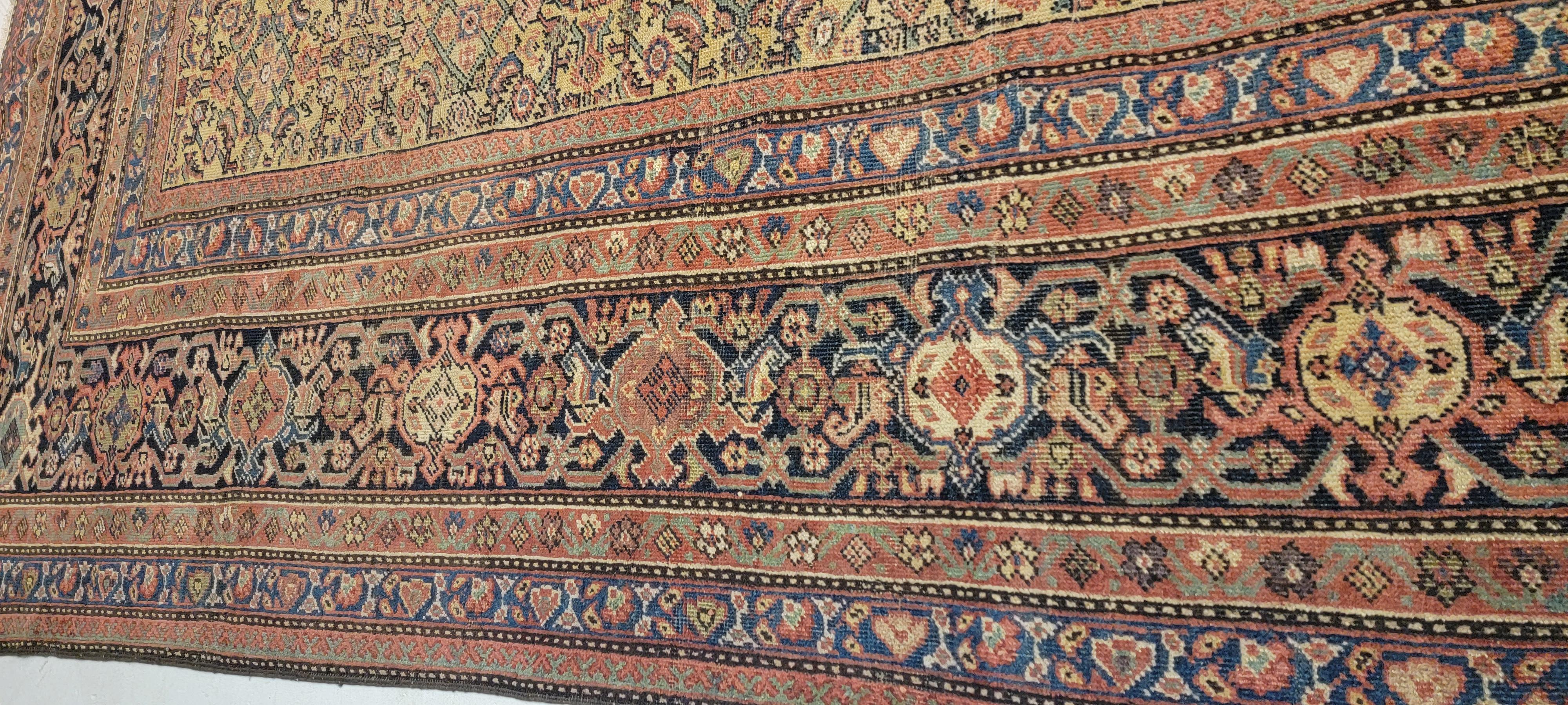 Late 19th Century Antique Persian Sultanabad/Meshkabad Rug In Good Condition For Sale In Chamblee, GA