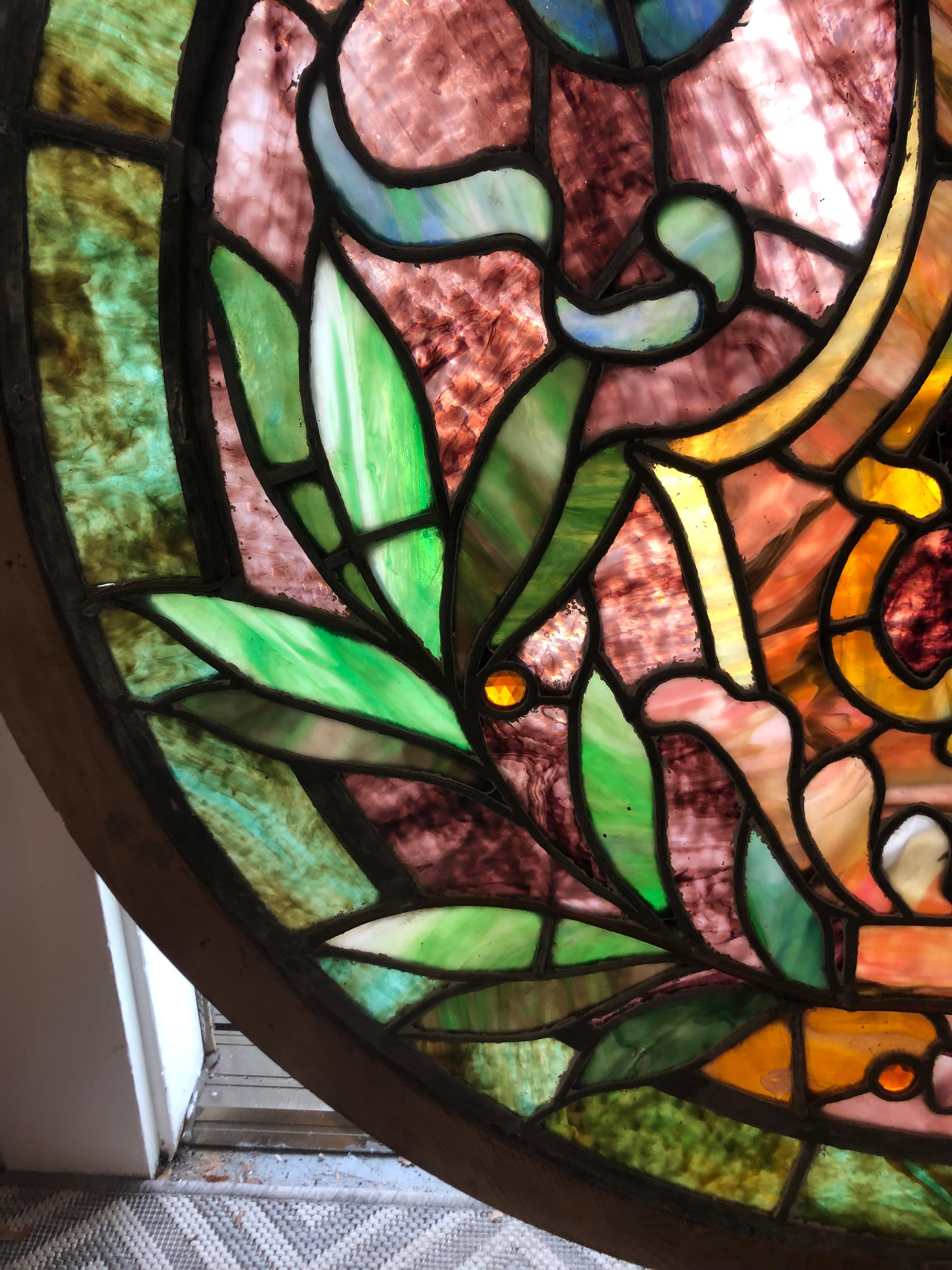 Late 19th Century Antique Round Stained Glass Window in a Wood Frame In Good Condition In Stamford, CT