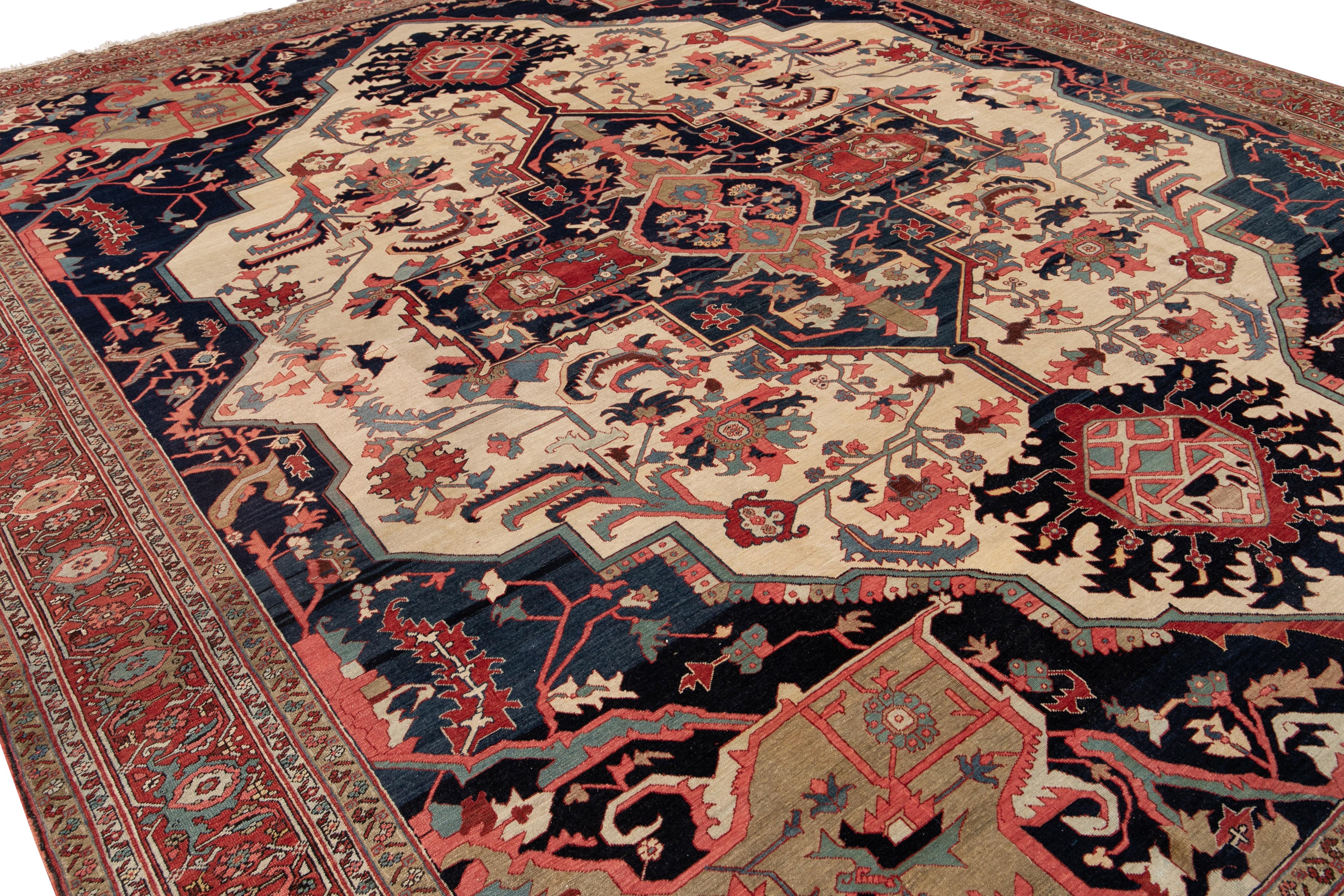 Late 19th Century Antique Serapi Persian Handmade Wool Rug For Sale 3