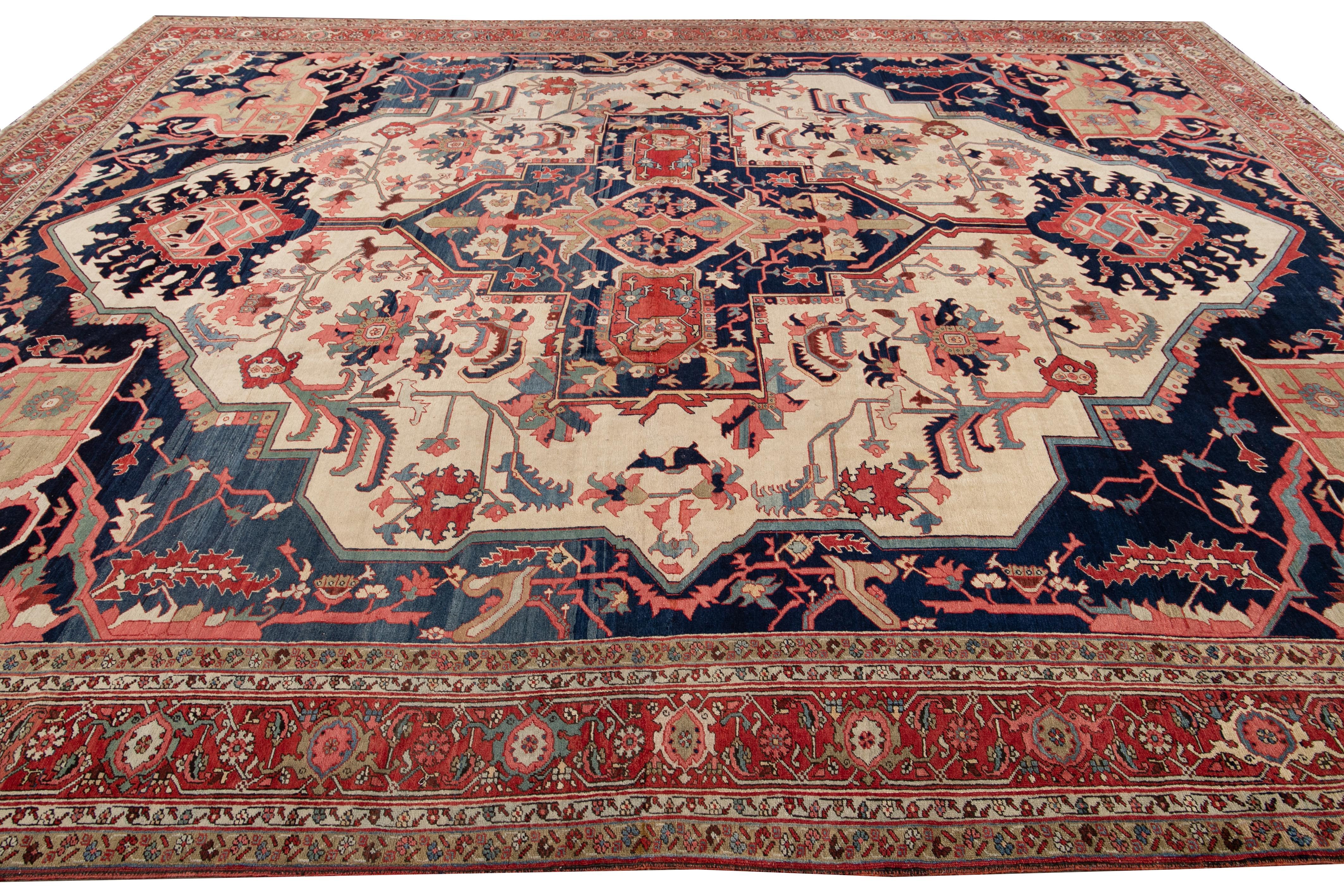 Late 19th Century Antique Serapi Persian Handmade Wool Rug For Sale 4