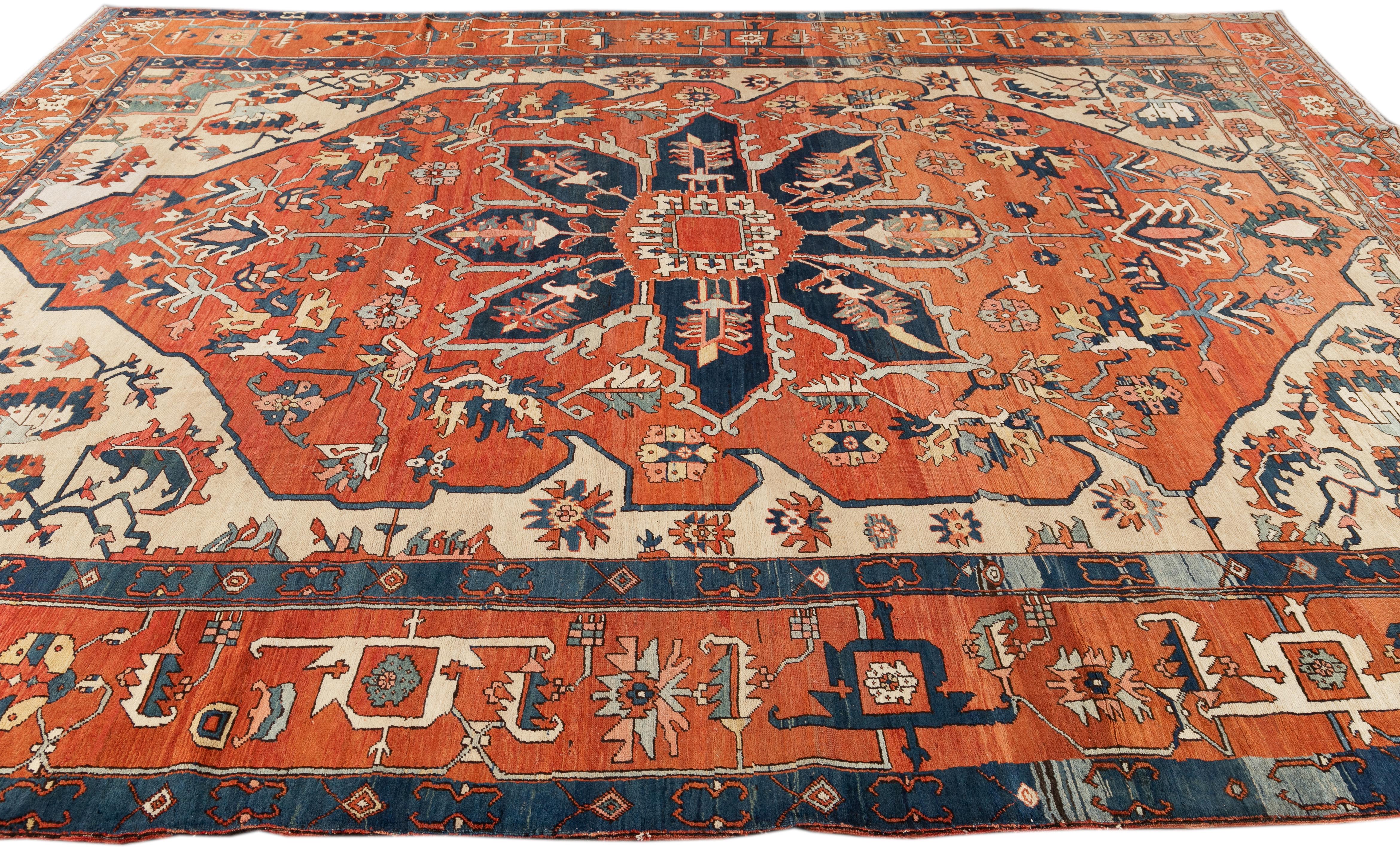 Late 19th Century Antique Serapi Wool Rug For Sale 4