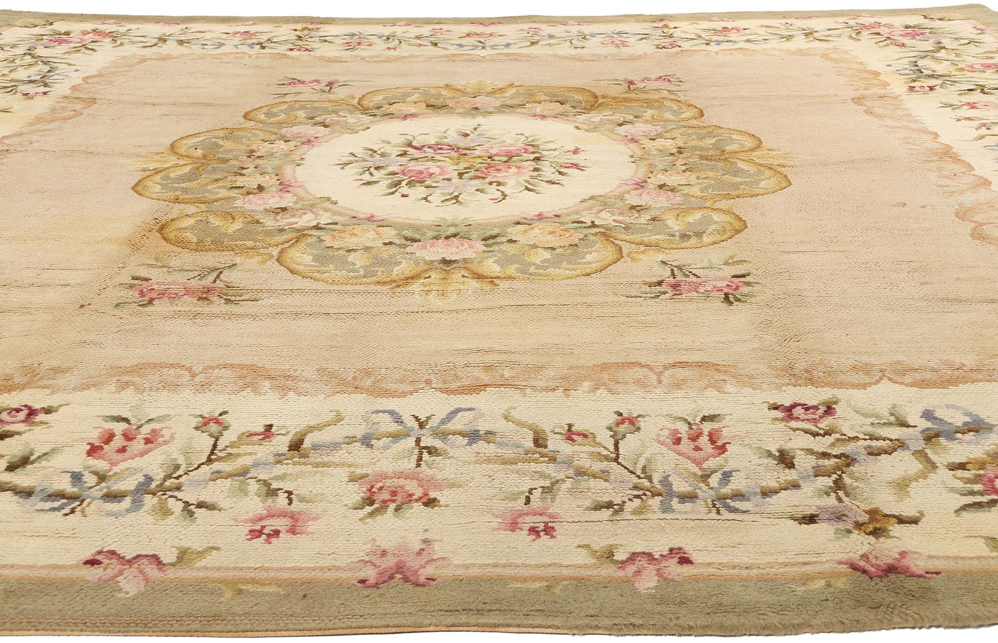 Late 19th Century Antique Spanish Savonnerie Square Rug with French Chintz Style In Good Condition For Sale In Dallas, TX