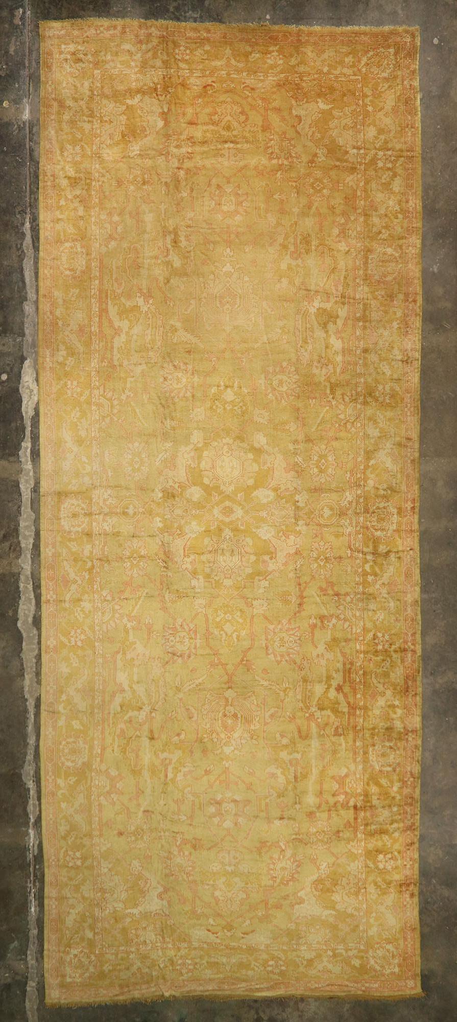 Antiker türkischer Oushak-Teppich des späten 19. Jahrhunderts mit traditionellem Stil im Angebot 7