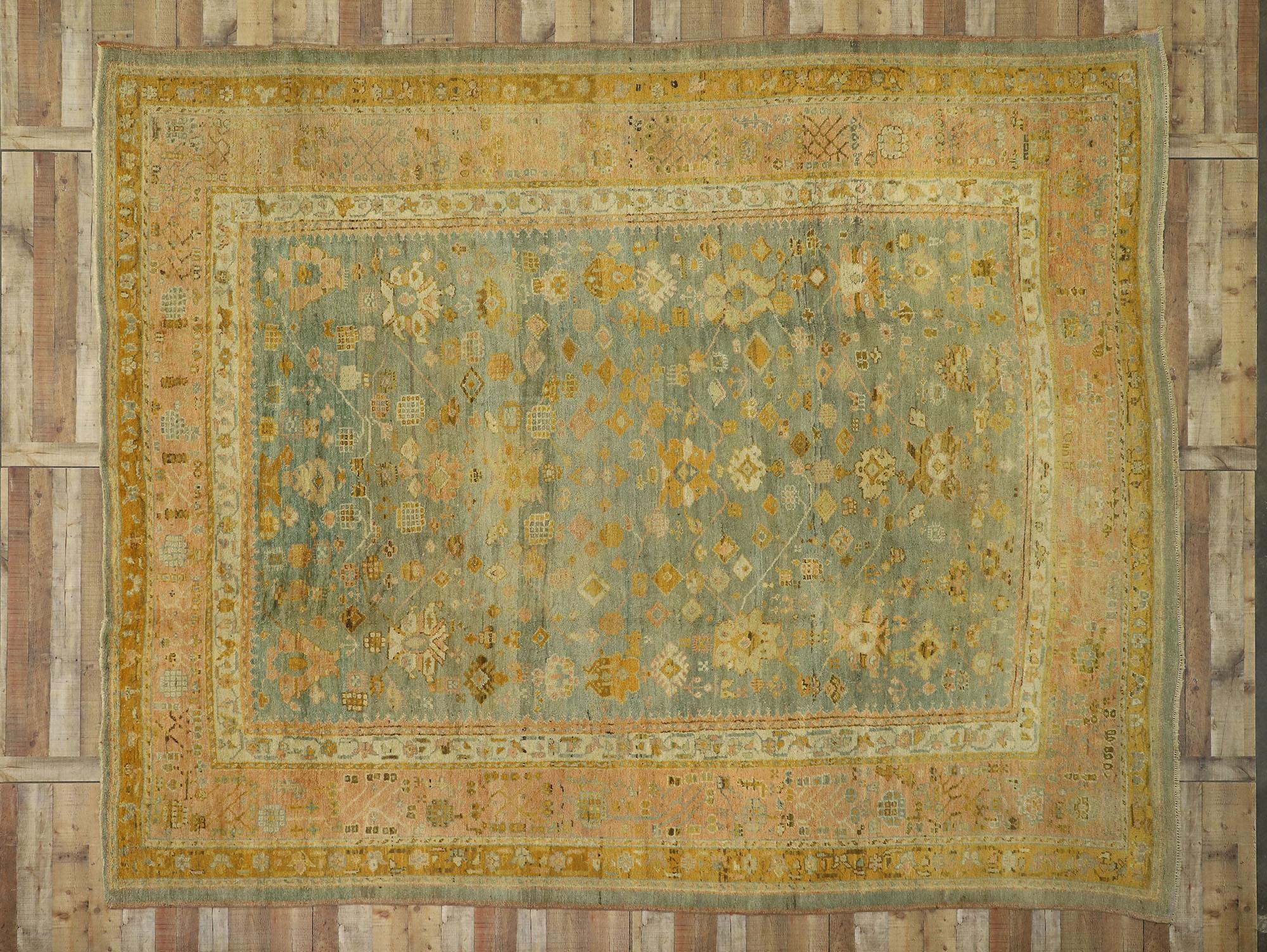 Late 19th Century Antique Turkish Oushak Rug with Time-Softened Colors For Sale 3