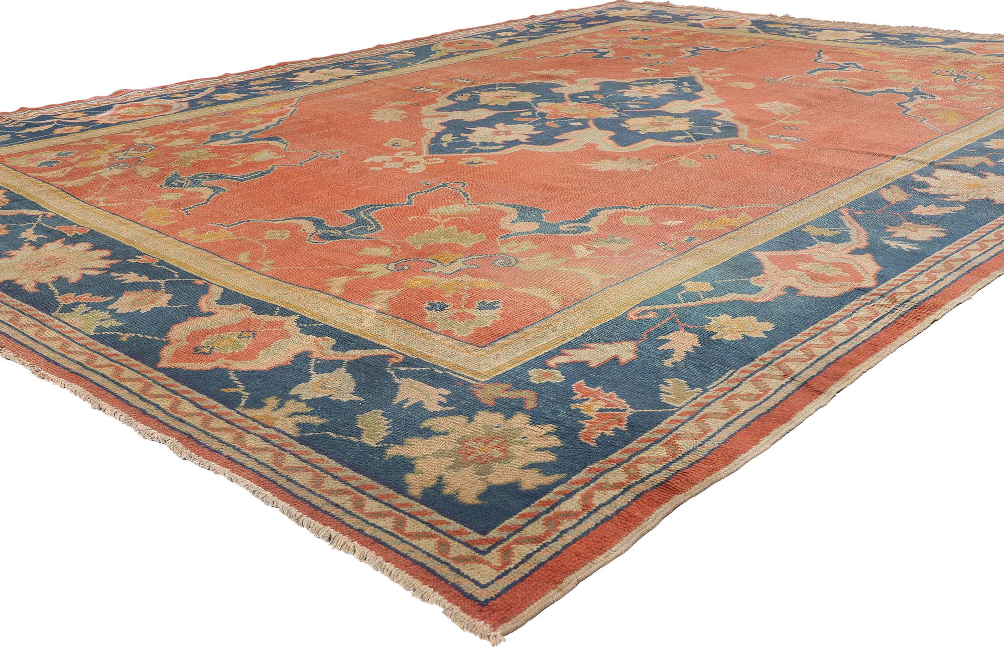 Late 19th Century Antique Turkish Oushak Rug with Traditional Style For Sale 4