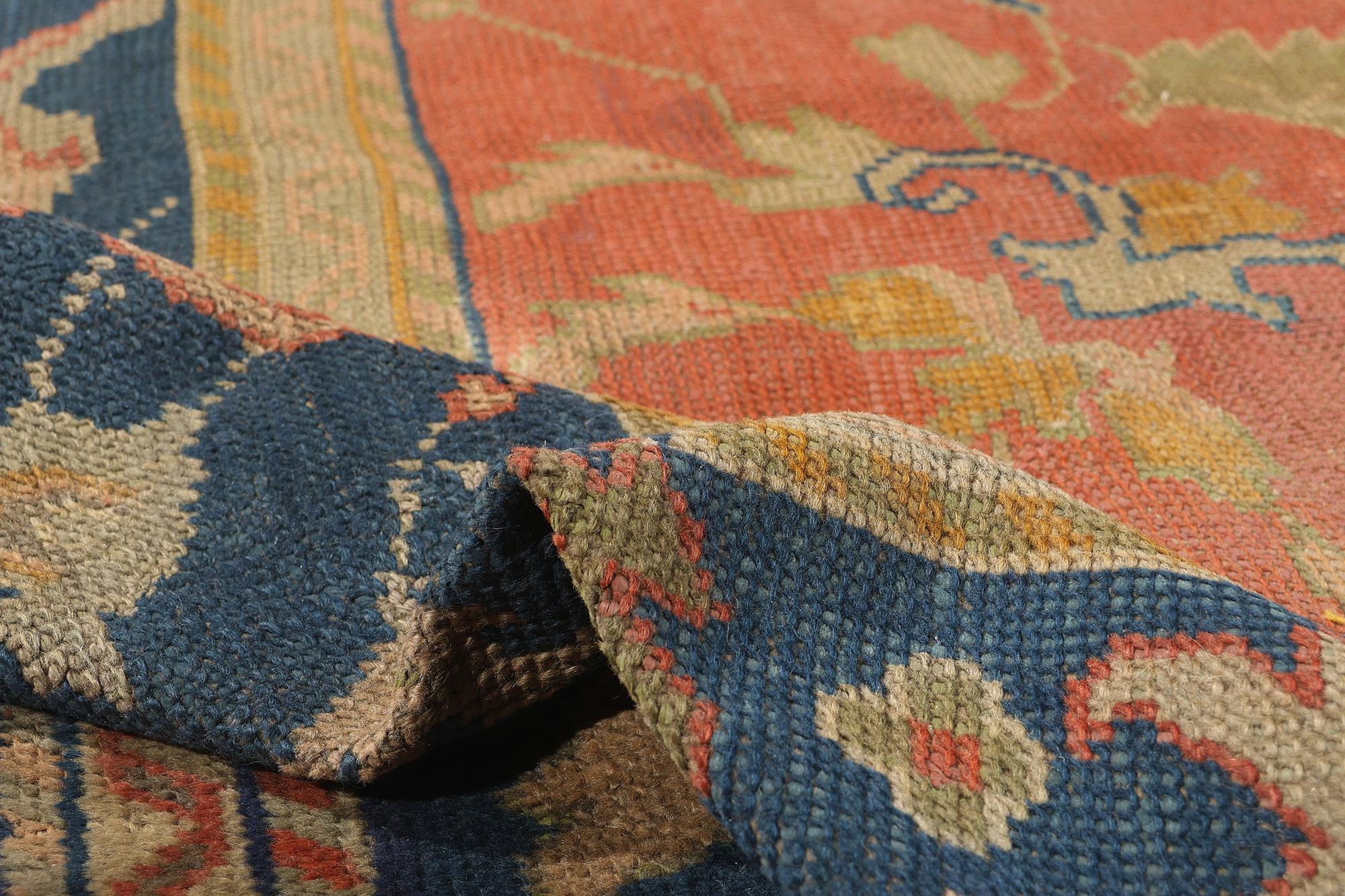 Late 19th Century Antique Turkish Oushak Rug with Traditional Style For Sale 6