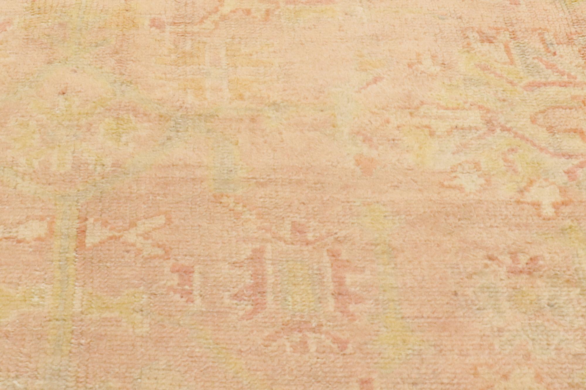 Wool Late 19th Century Turkish Oushak Rug with Traditional Style For Sale
