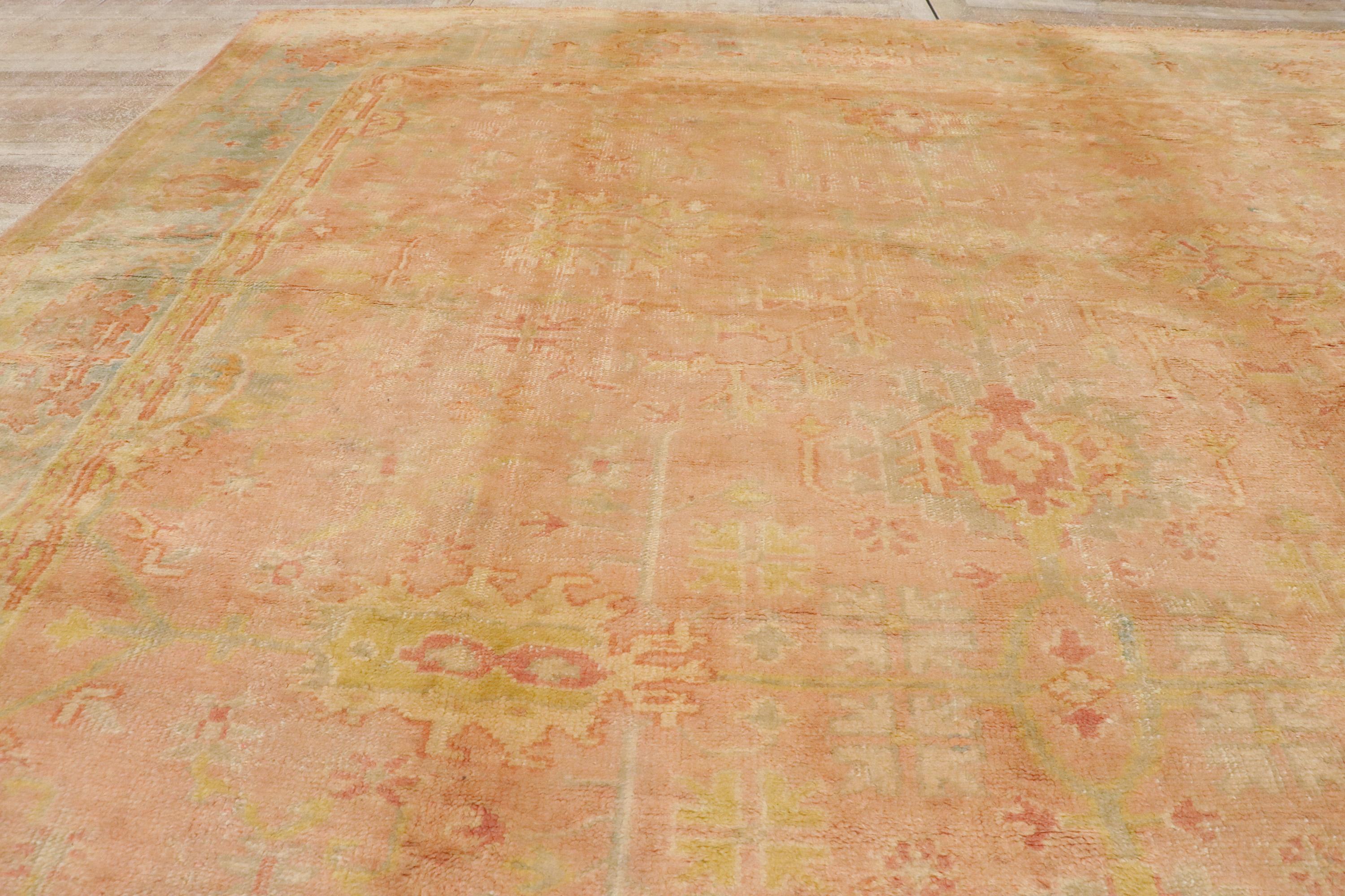 Late 19th Century Turkish Oushak Rug with Traditional Style For Sale 4