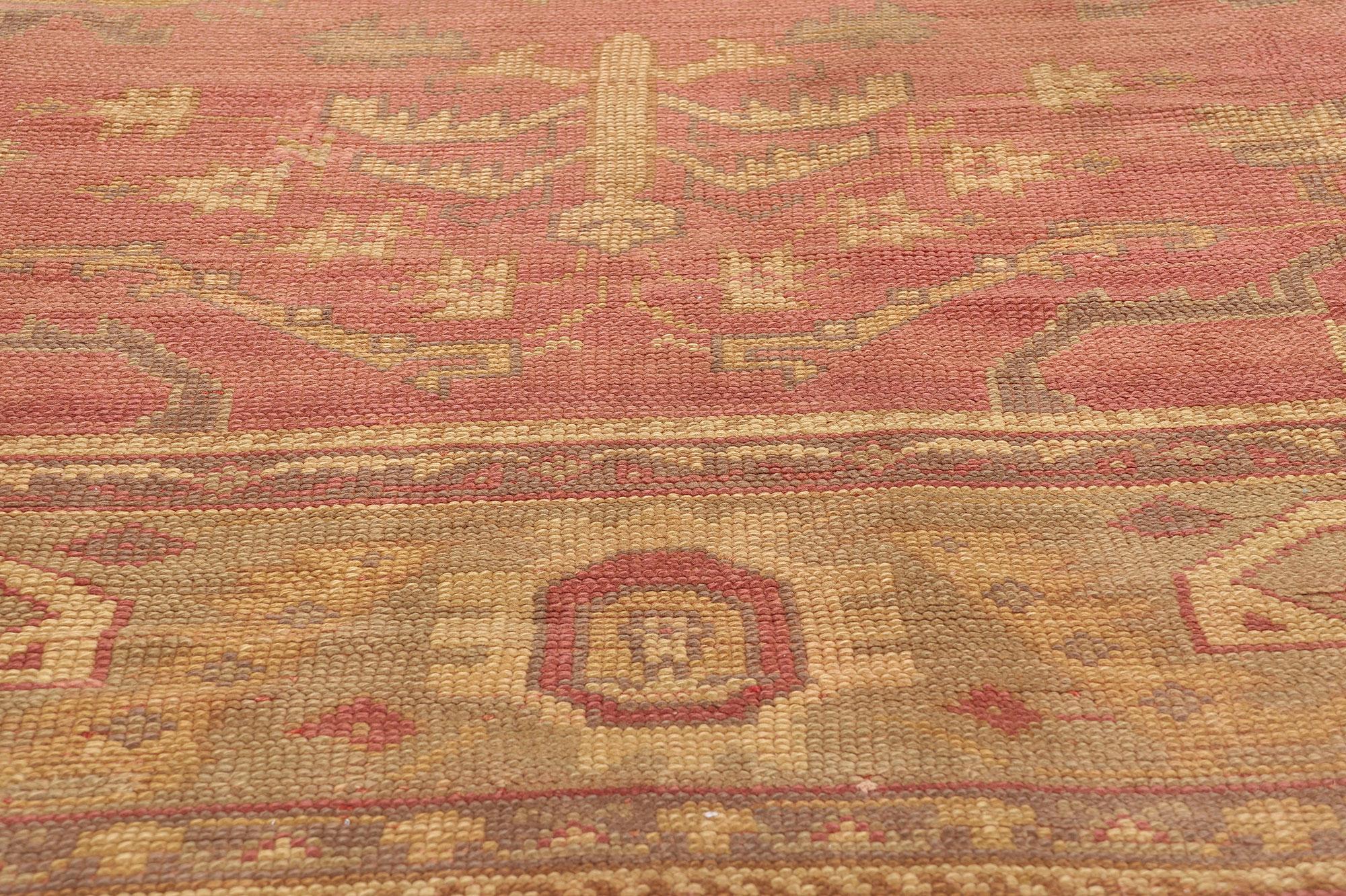 Late 19th Century Antique Turkish Oushak Rug with Traditional Style In Good Condition For Sale In Dallas, TX