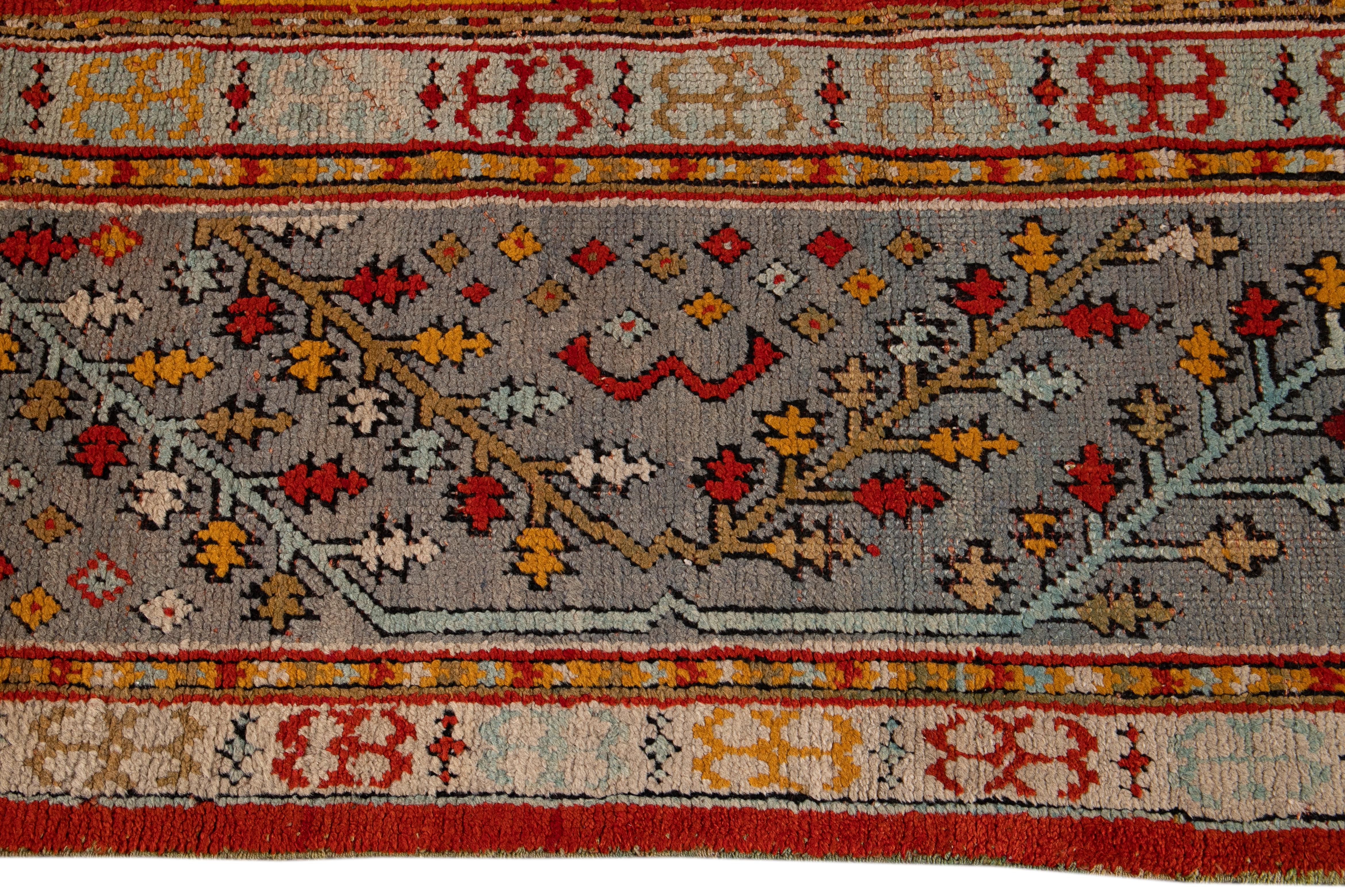 XIXe siècle Tapis turc ancien en laine Oushak de la fin du 19e siècle en vente