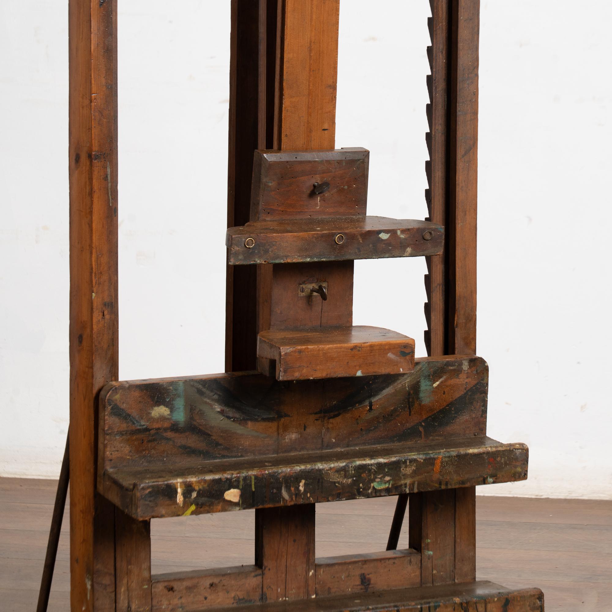Cavalletto da pittore in legno antico della fine del XIX secolo In condizioni discrete in vendita a Round Top, TX