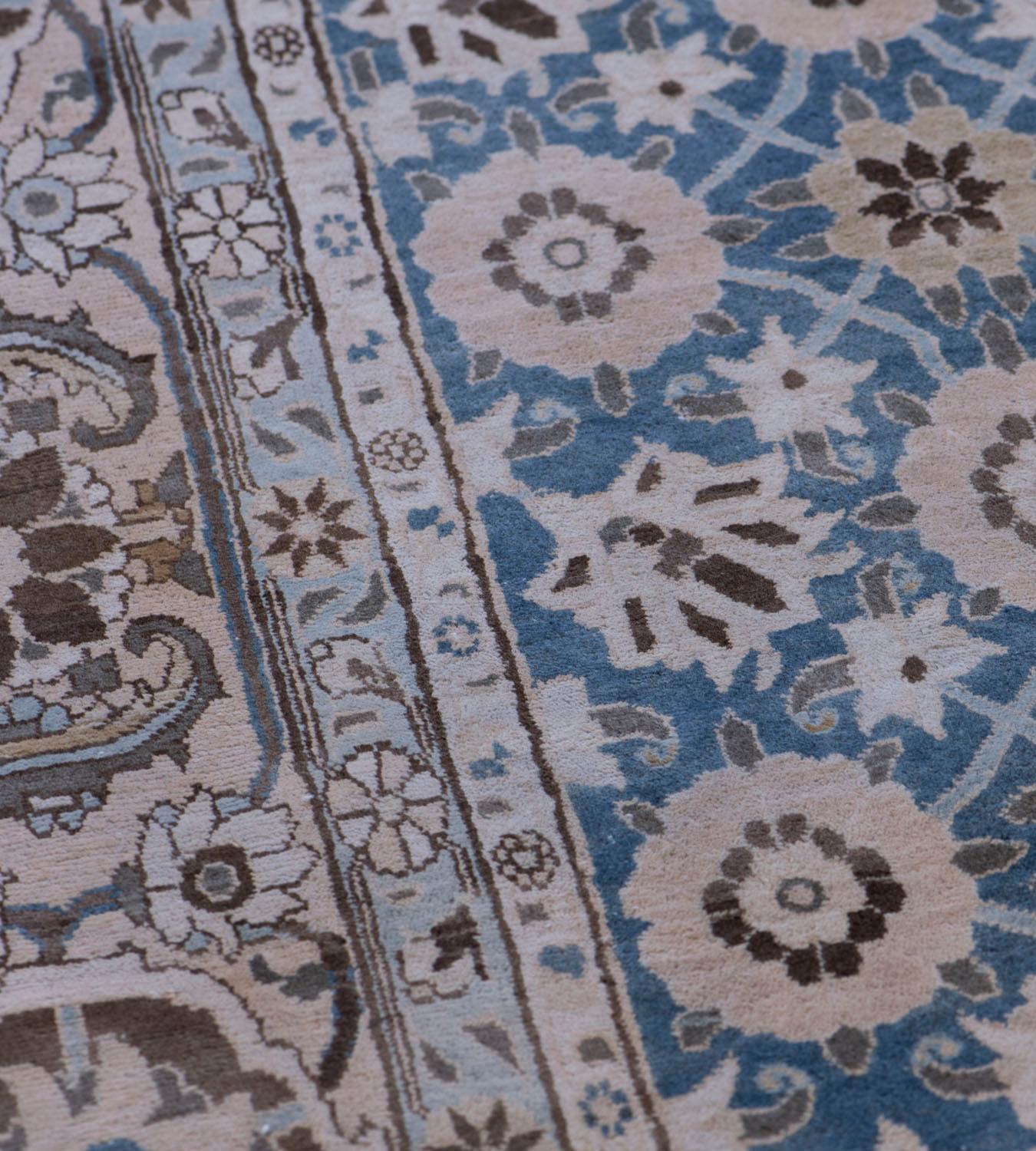 Tapis ancien en laine veramin de la fin du XIXe siècle Bon état - En vente à West Hollywood, CA