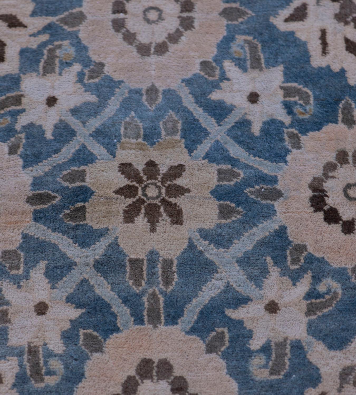Tapis ancien en laine veramin de la fin du XIXe siècle en vente 2