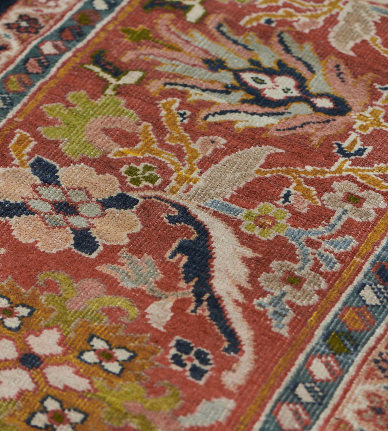 Late 19th Century, Antique Ziegler Rug In Good Condition For Sale In West Hollywood, CA