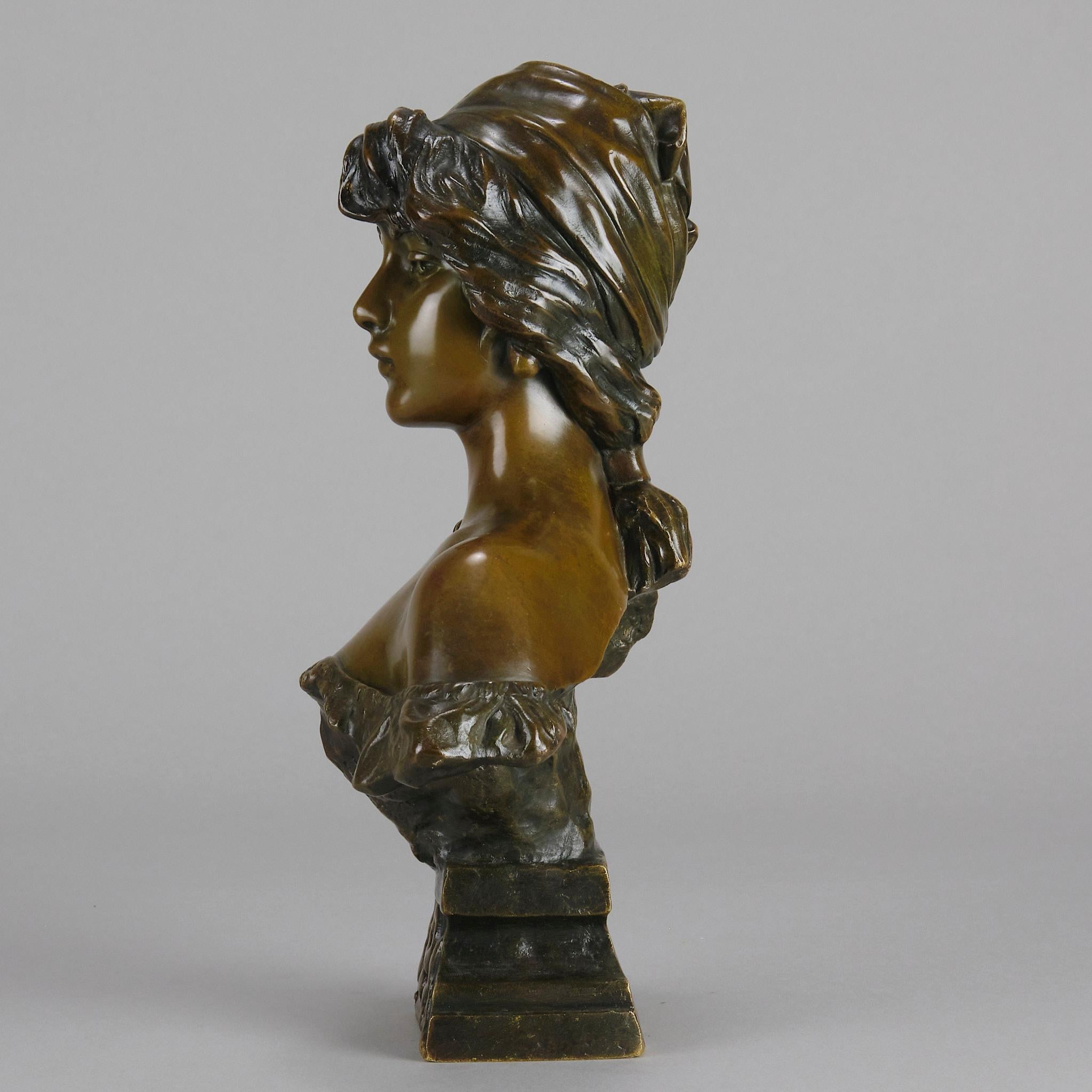 Bronze Buste Art Nouveau de la fin du 19ème siècle intitulé 