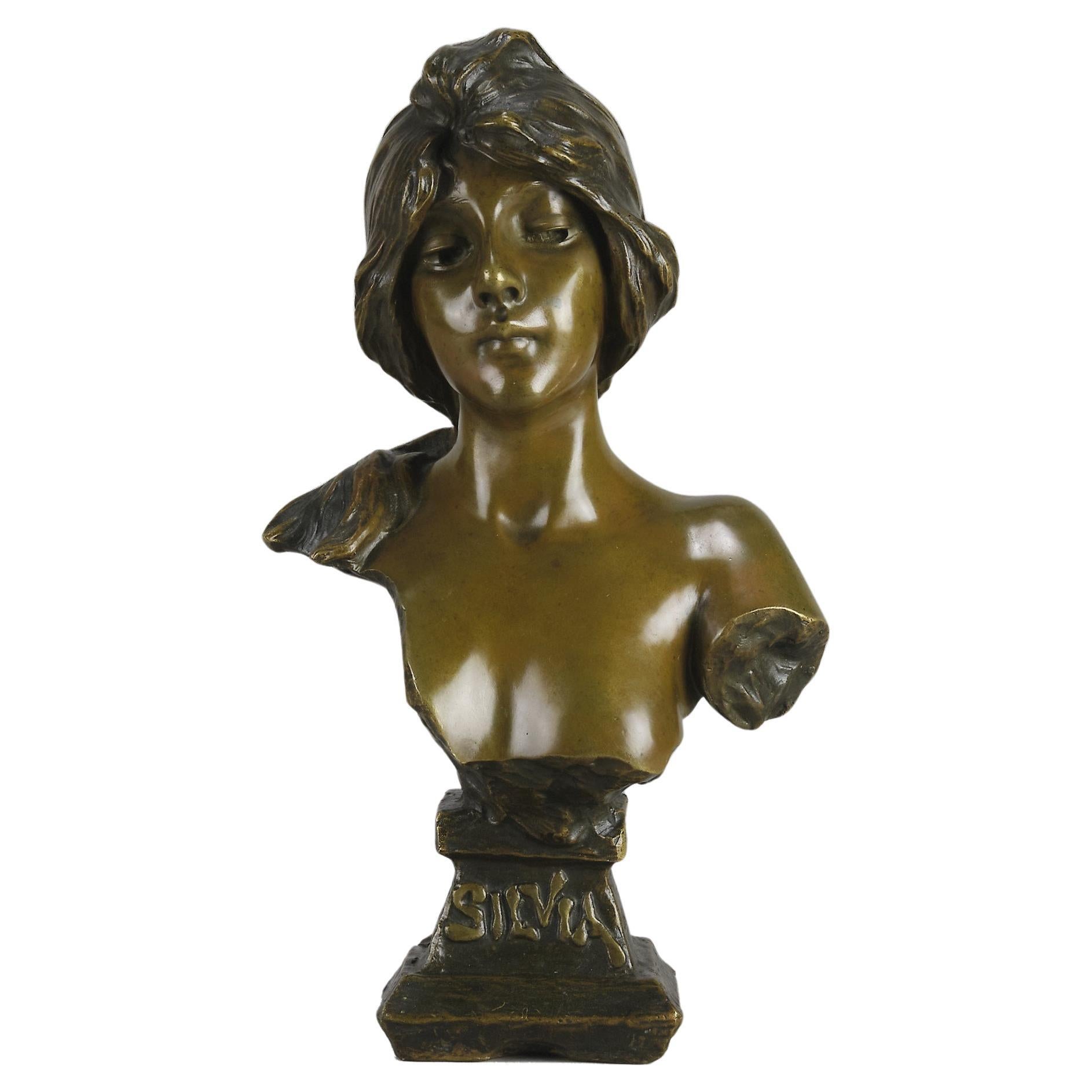 Buste Art Nouveau de la fin du 19ème siècle intitulé "Silvia" par Emmanuel Villanis