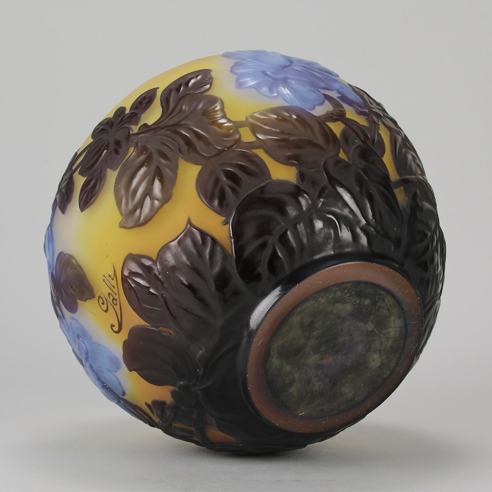 Vaso di vetro Art Nouveau della fine del XIX secolo 