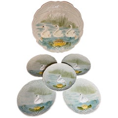 Spätes 19. Jahrhundert Jugendstil Majolika Teller Schwan Seerose