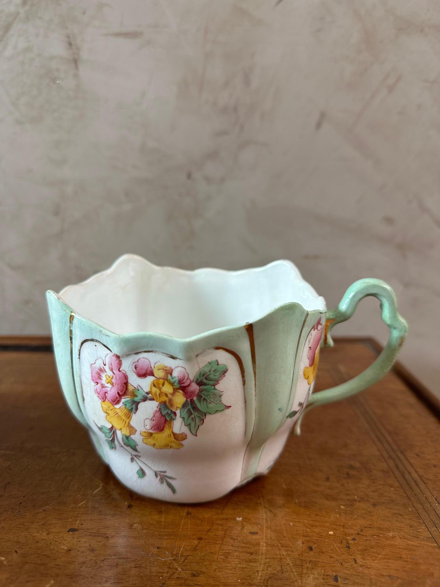 Late 19th century Art Nouveau Pair of Earthenware Tea Cups, 1900s For Sale 5