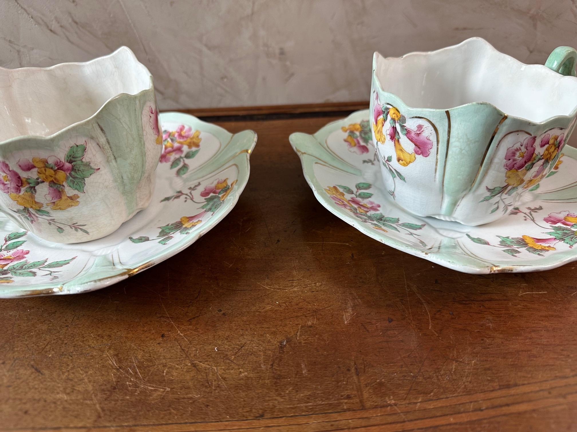 Late 19th century Art Nouveau Pair of Earthenware Tea Cups, 1900s In Good Condition For Sale In LEGNY, FR