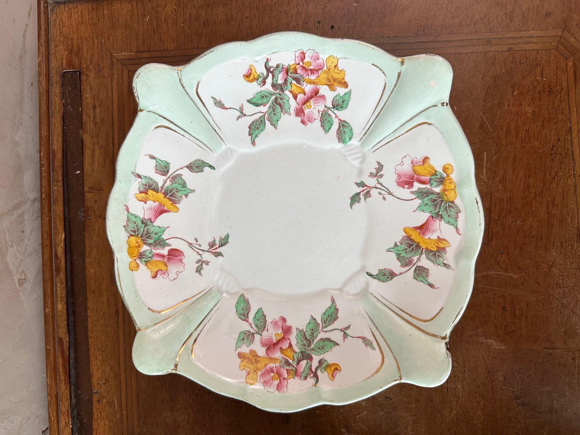 Late 19th century Art Nouveau Pair of Earthenware Tea Cups, 1900s For Sale 2