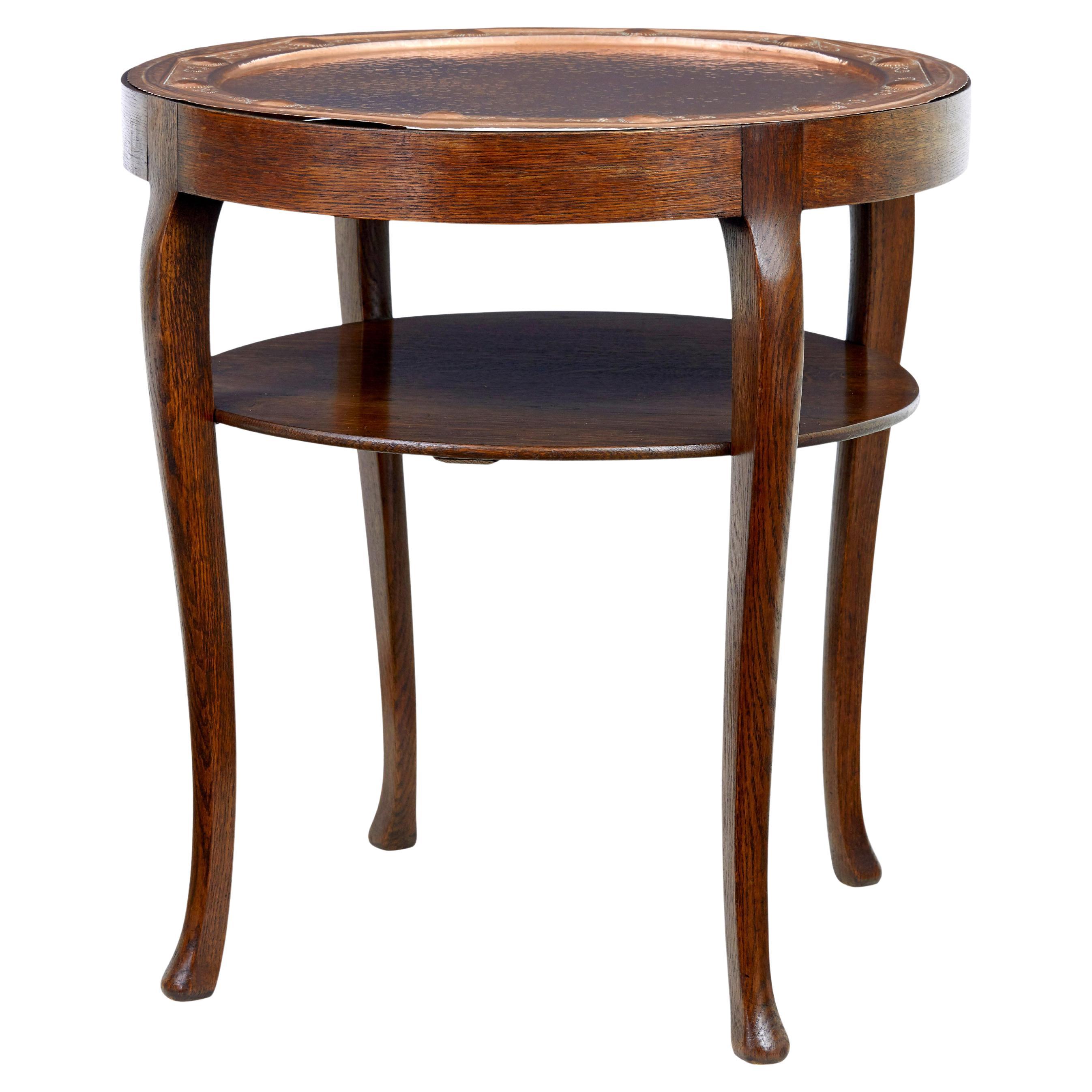 Table à plateau en cuivre Arts and Crafts de la fin du 19e siècle en vente