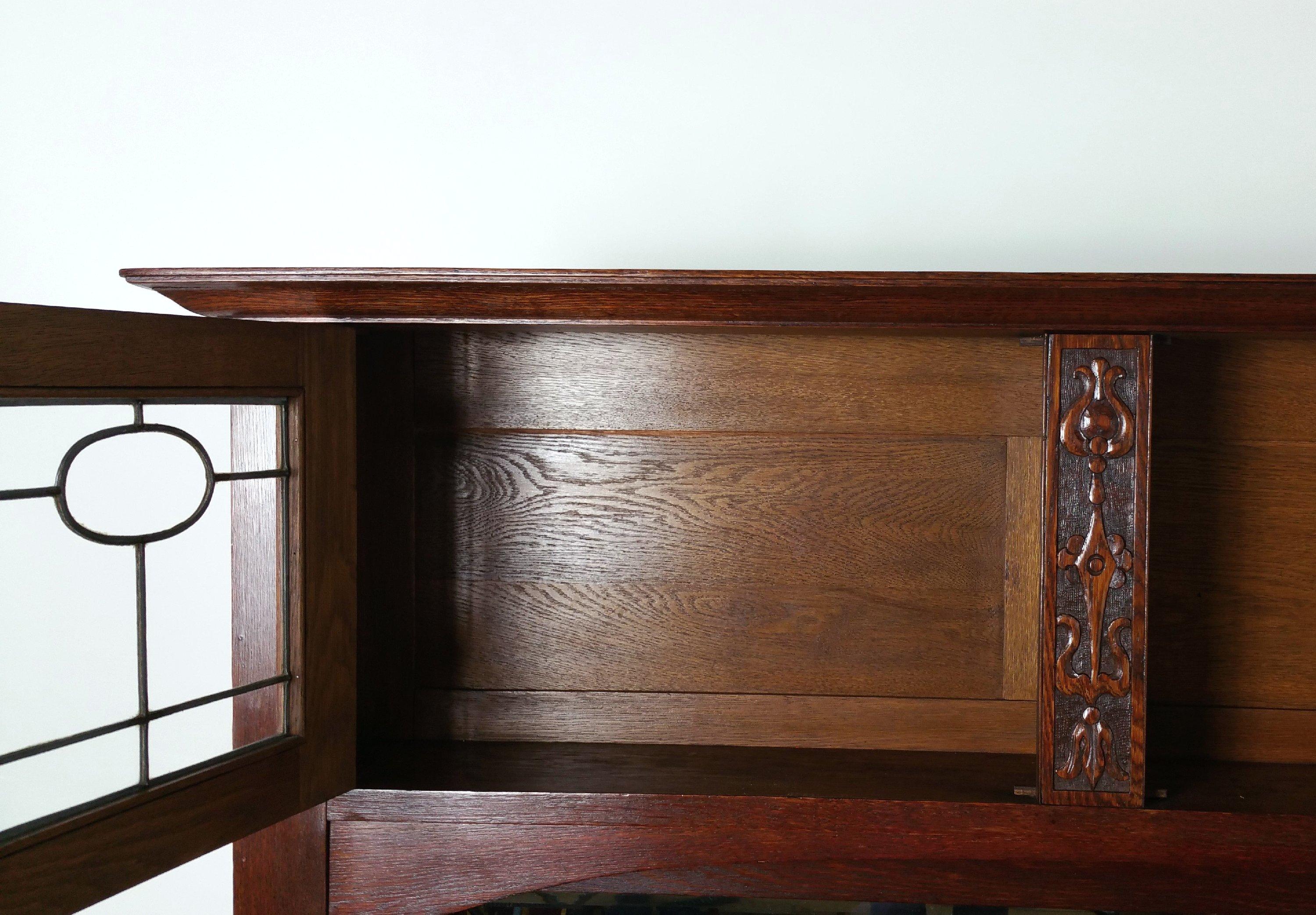 Late 19th Century Arts & Crafts Oak Mirror Backed Sideboard 3