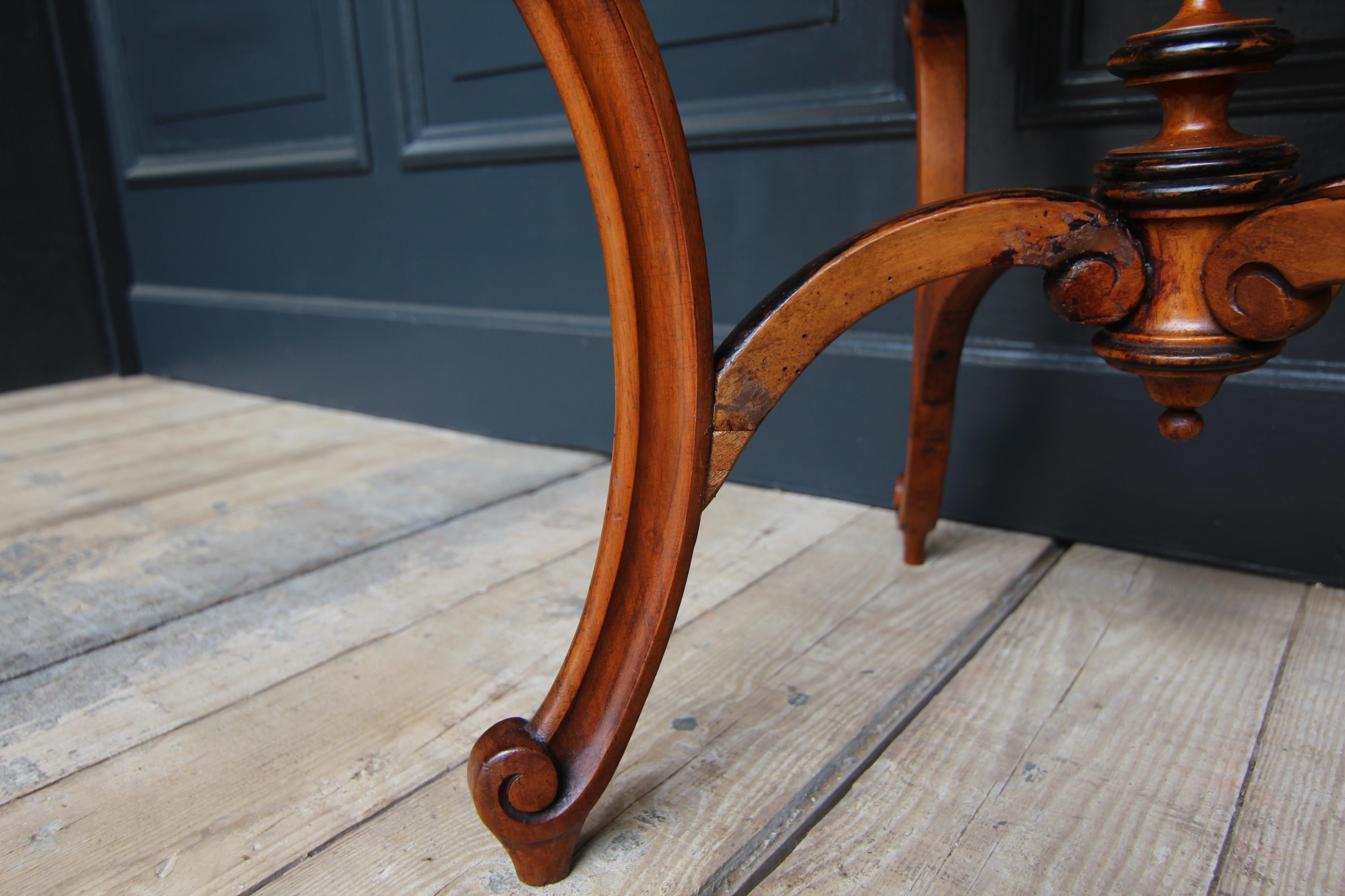 Table de couture autrichienne de la fin du 19e siècle en vente 4