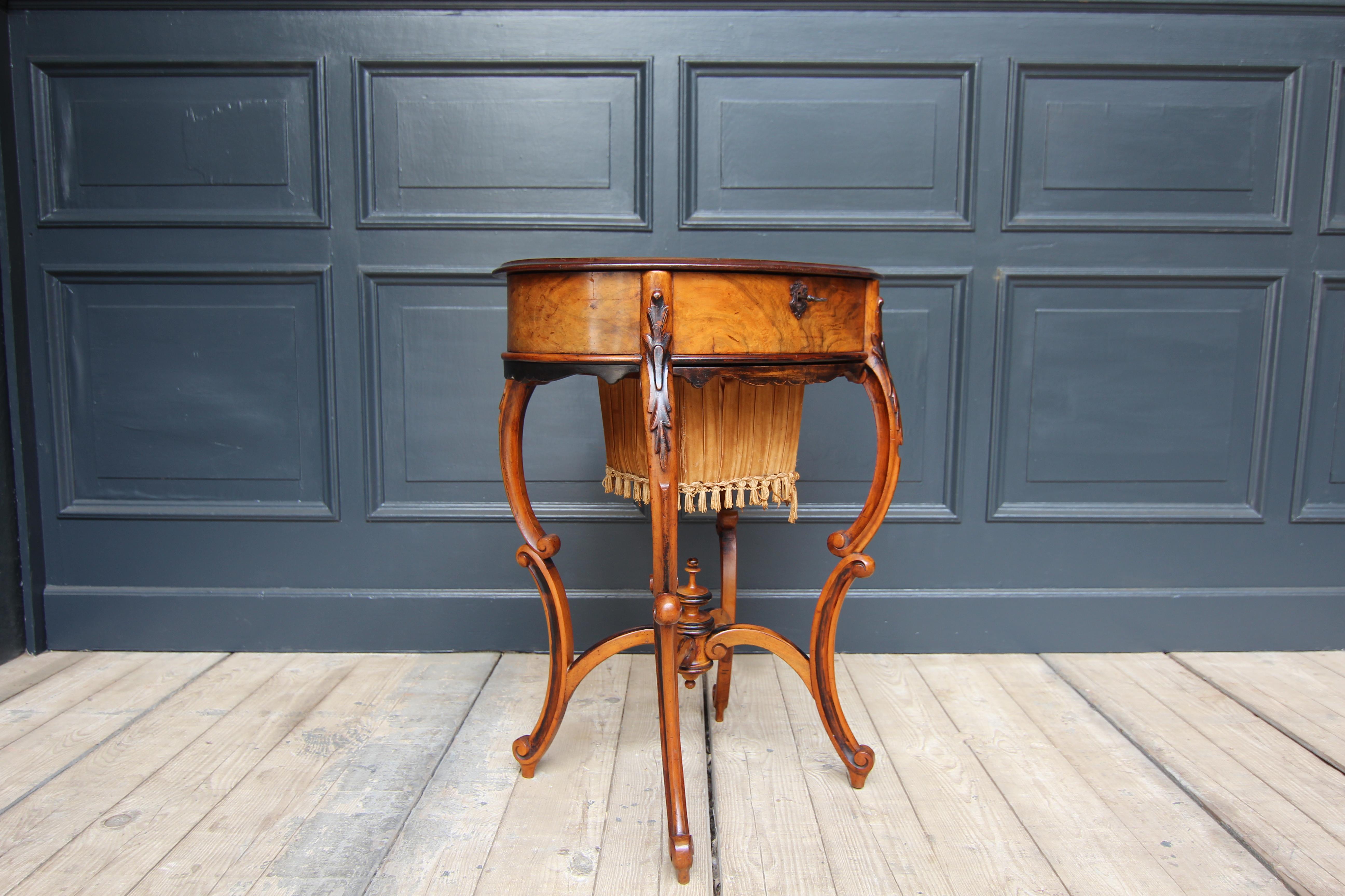 Late 19th Century Austrian Sewing Table For Sale 13