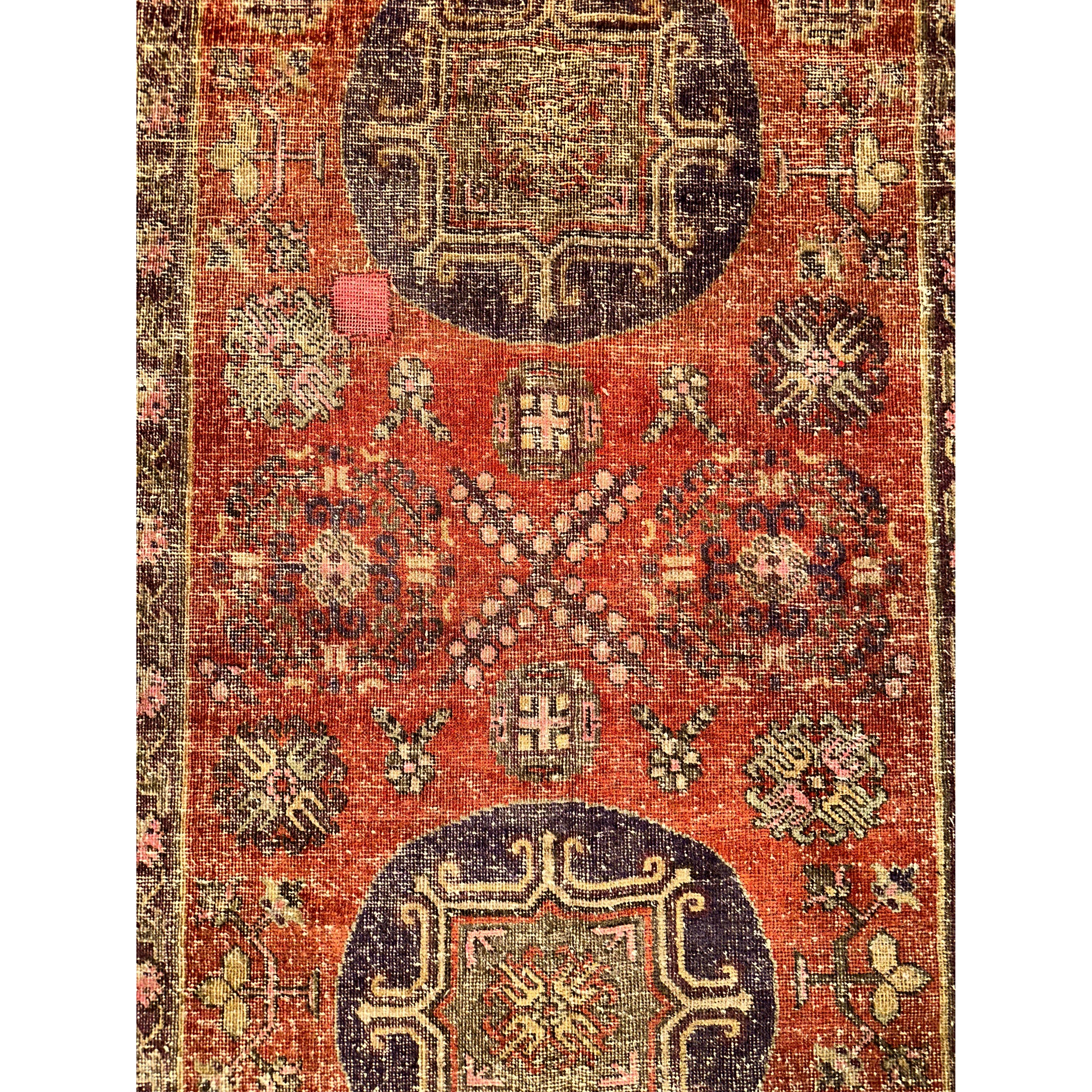 Authentischer Khotan-Samarkand-Teppich aus dem späten 19. im Zustand „Gut“ im Angebot in Los Angeles, US