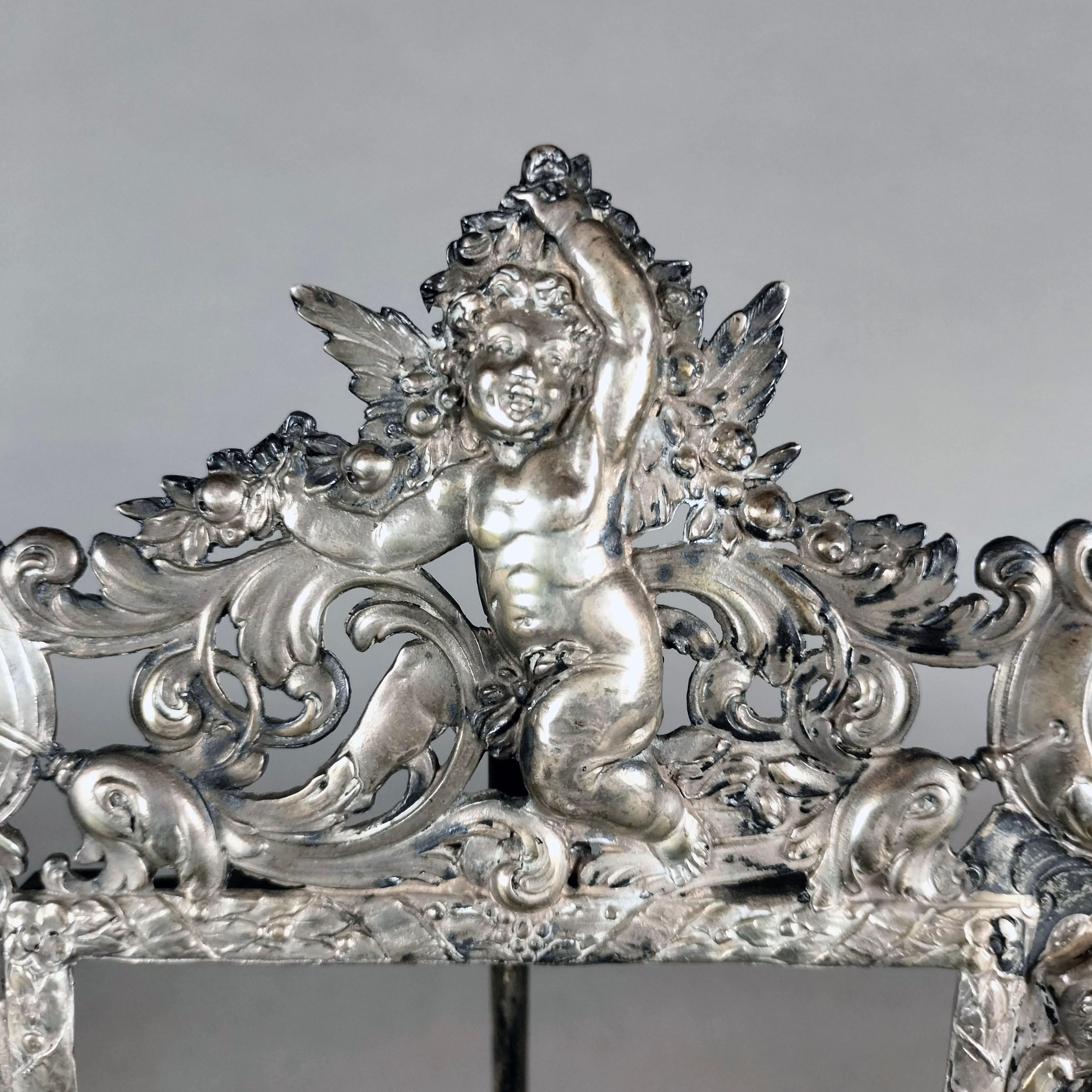 Rococò Cornice d'argento di fine Ottocento B. Neresheimer & Söhne stile Rococó .810 in vendita