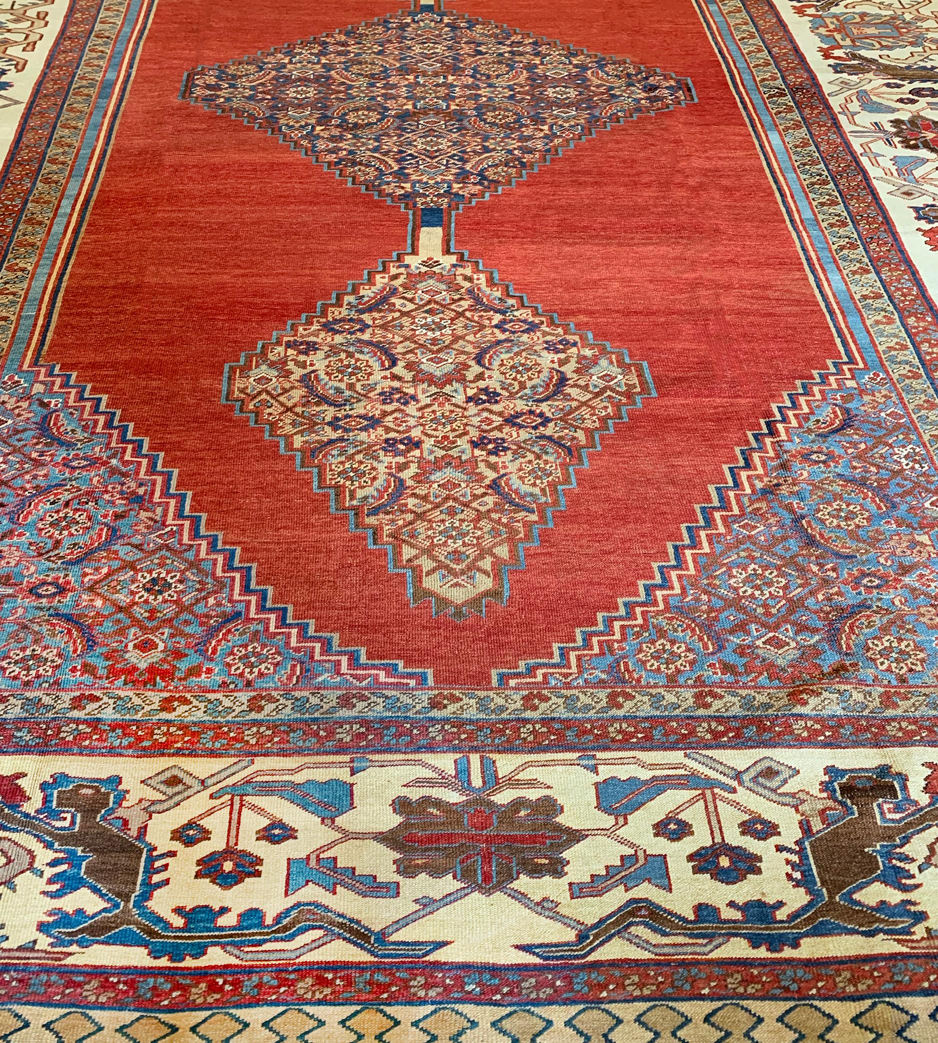 Persian Hand-Woven Late 19th Century Wool Bakhshaish Rug For Sale